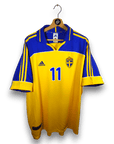 2000 - 02 Sweden Home Shirt Ibrahimovic 11 - 9.5/10 - (XL) - Eternal Pitch
