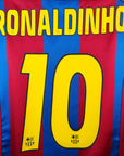 2004 - 05 FC Barcelona Home Shirt Ronaldinho 10 (L) - Eternal Pitch