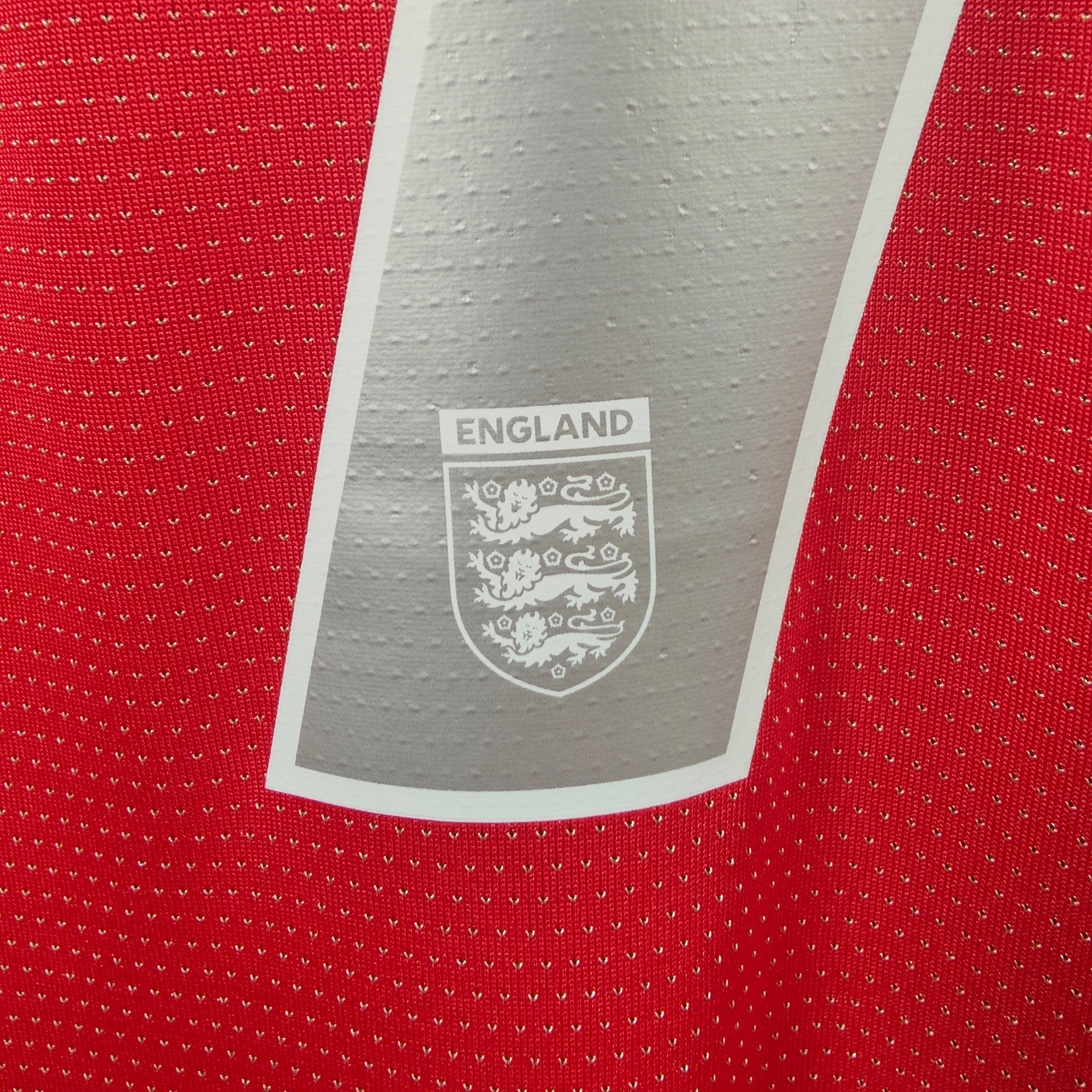 2004 - 06 England Away Shirt Beckham 7 (L) - Eternal Pitch