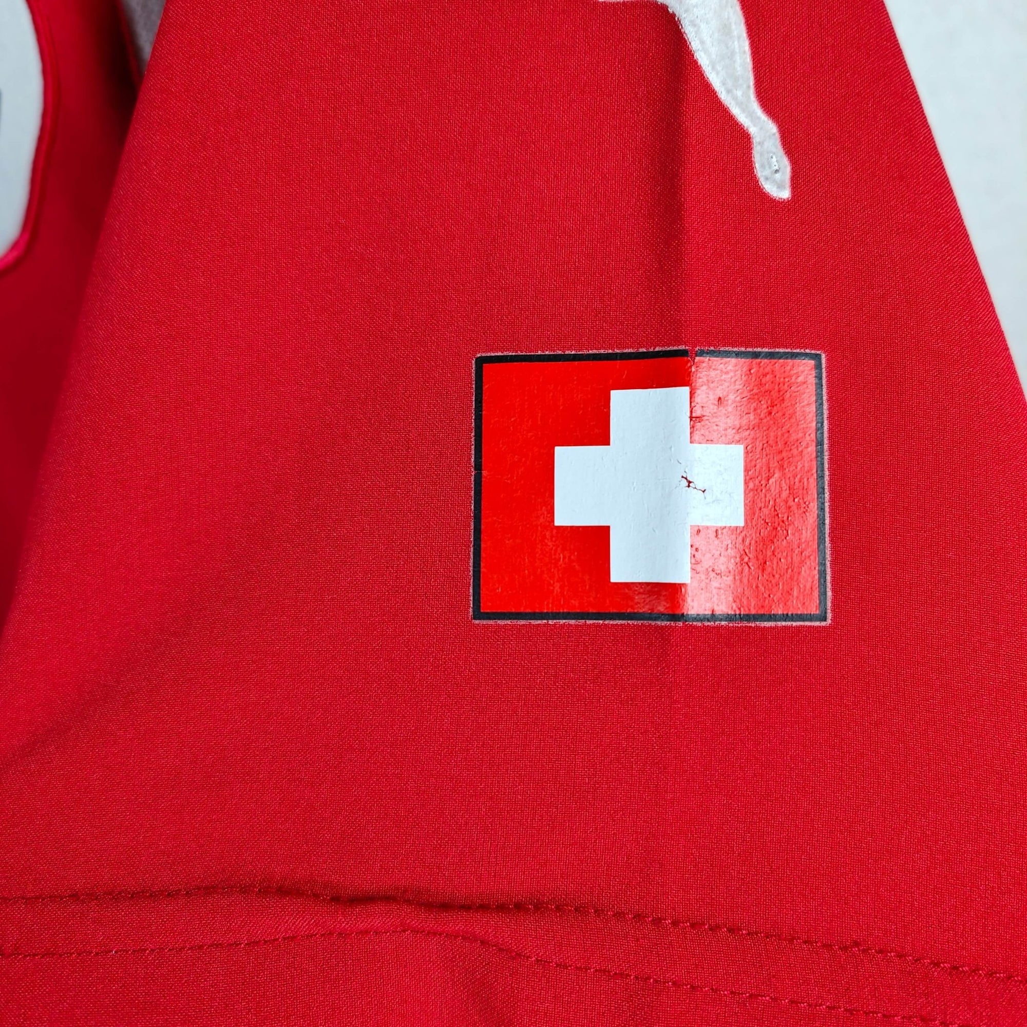 2004 - 06 Switzerland Home Shirt Henchoz 4 - 8/10 - (M) - Eternal Pitch