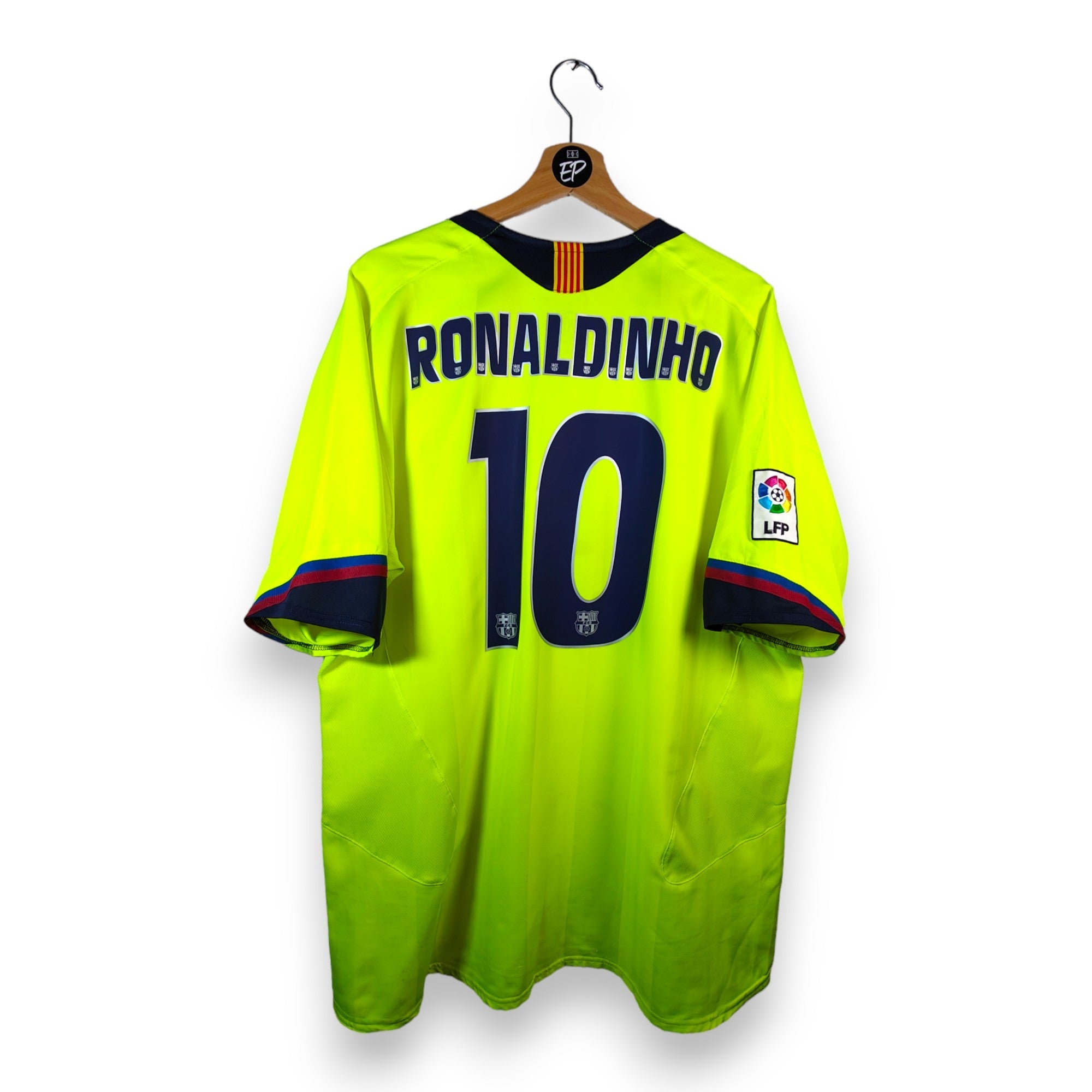 2005 - 06 FC Barcelona Away Shirt Ronaldinho 10 (XL) - Eternal Pitch