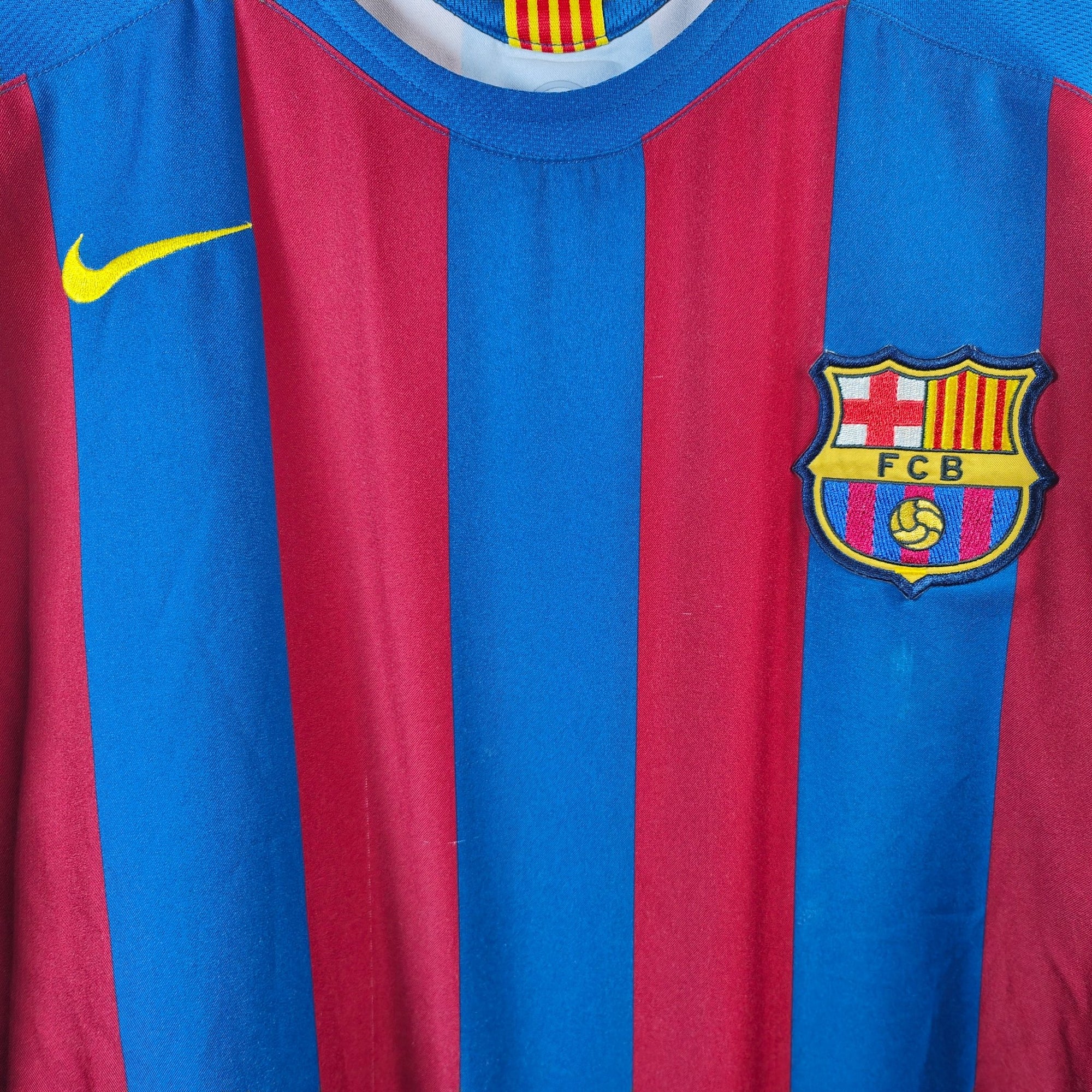 2005 - 06 FC Barcelona Home Shirt Messi 30 - 7.5/10 - (M) - Eternal Pitch