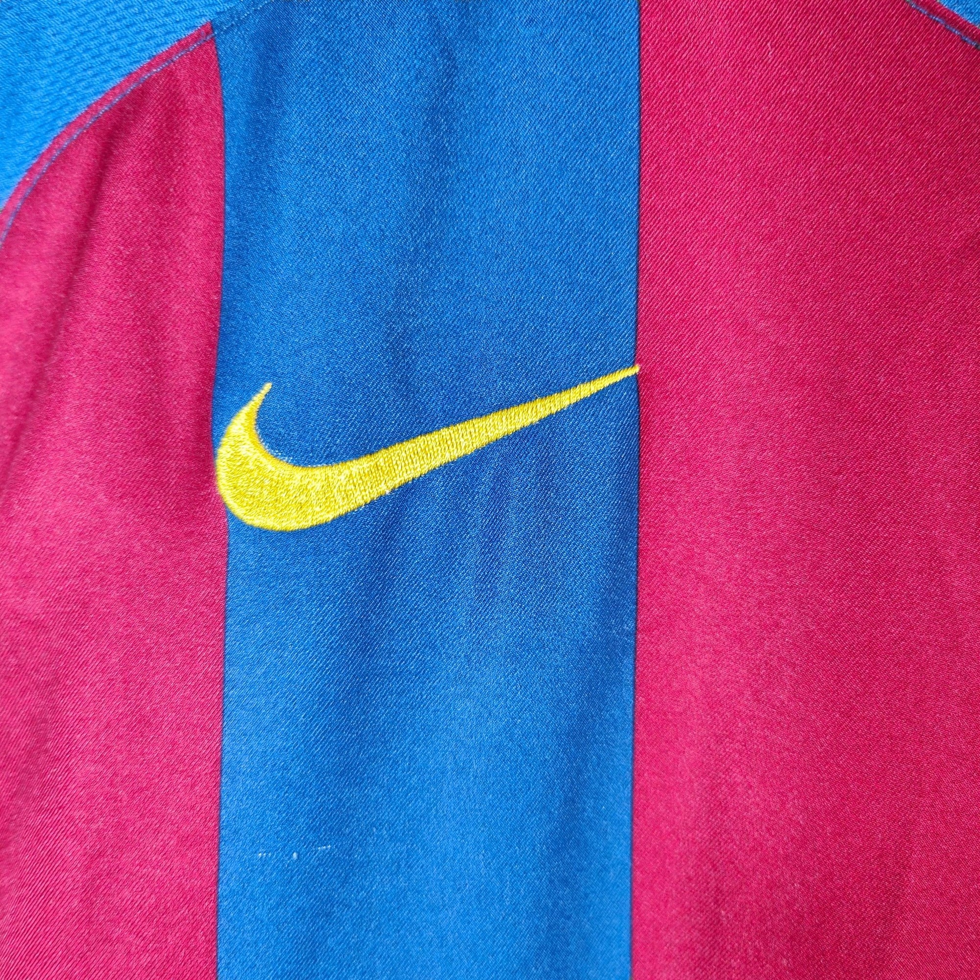 2005 - 06 FC Barcelona Home Shirt Messi 30 - 8.5/10 - (M) - Eternal Pitch
