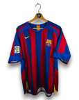 2005 - 06 FC Barcelona Home Shirt Messi 30 - 8.5/10 - (M) - Eternal Pitch