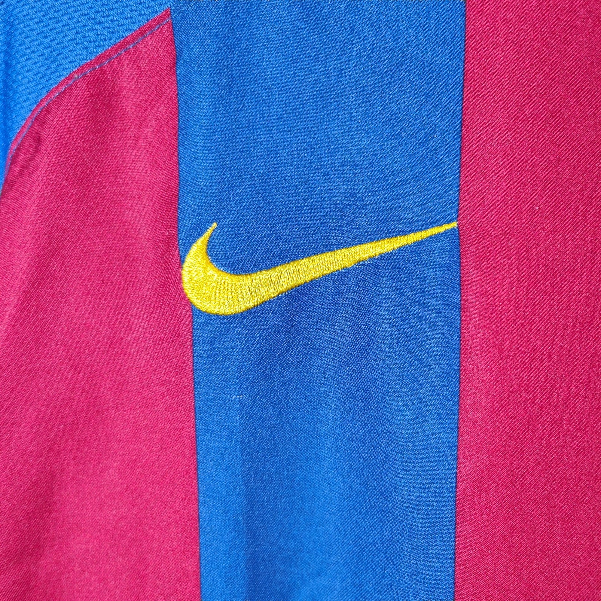 2005 - 06 FC Barcelona Home Shirt Ronaldinho 10 - 8/10 - (L) - Eternal Pitch