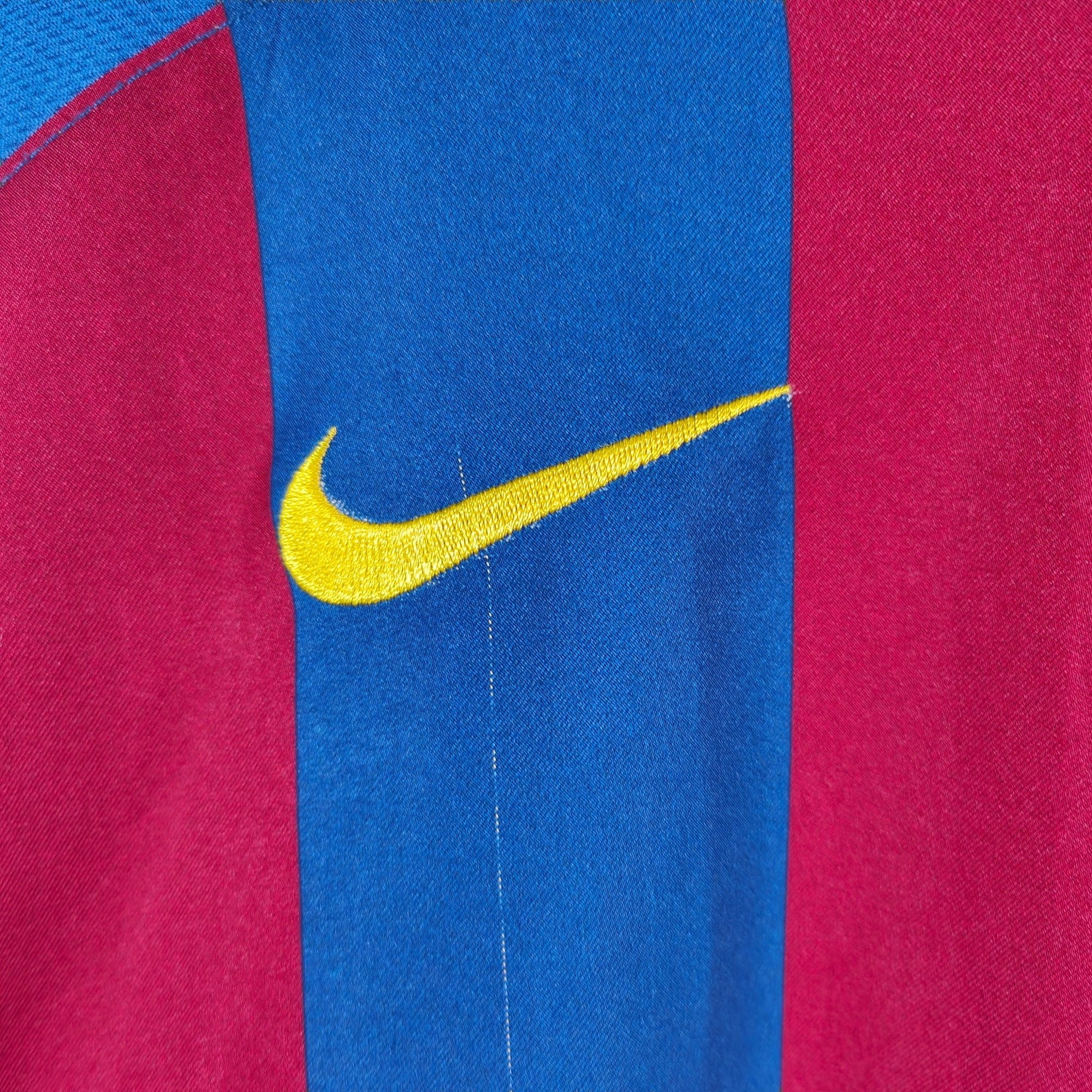 2005 - 06 FC Barcelona Home Shirt Ronaldinho 10 - 8/10 - (L) - Eternal Pitch