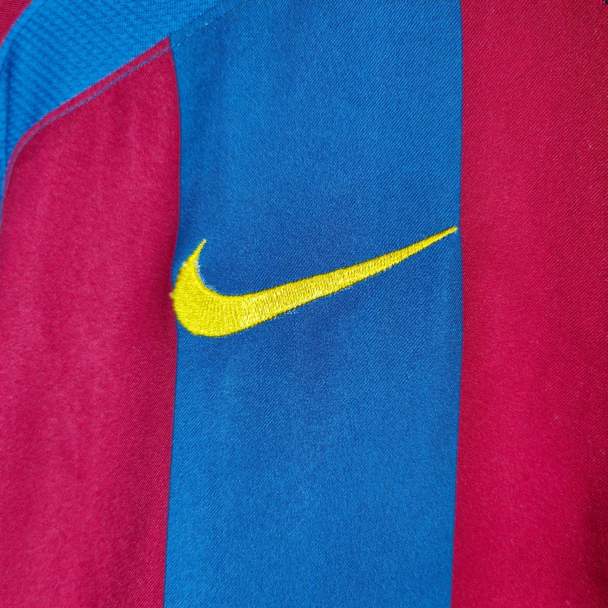 2005 - 06 FC Barcelona Home Shirt Ronaldinho 10 - 9/10 - (M) - Eternal Pitch