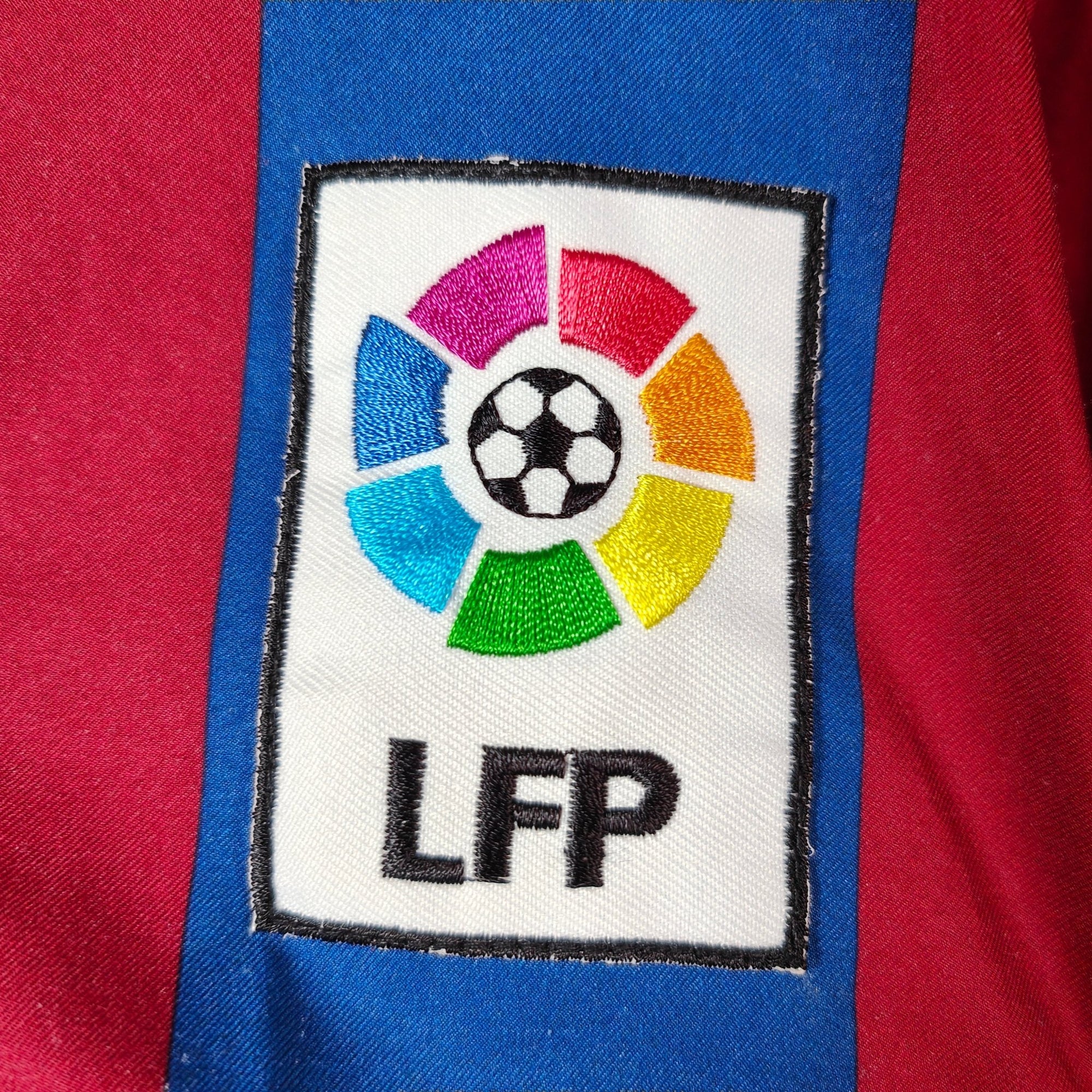 2005 - 06 FC Barcelona Home Shirt Ronaldinho 10 - 9/10 - (M) - Eternal Pitch
