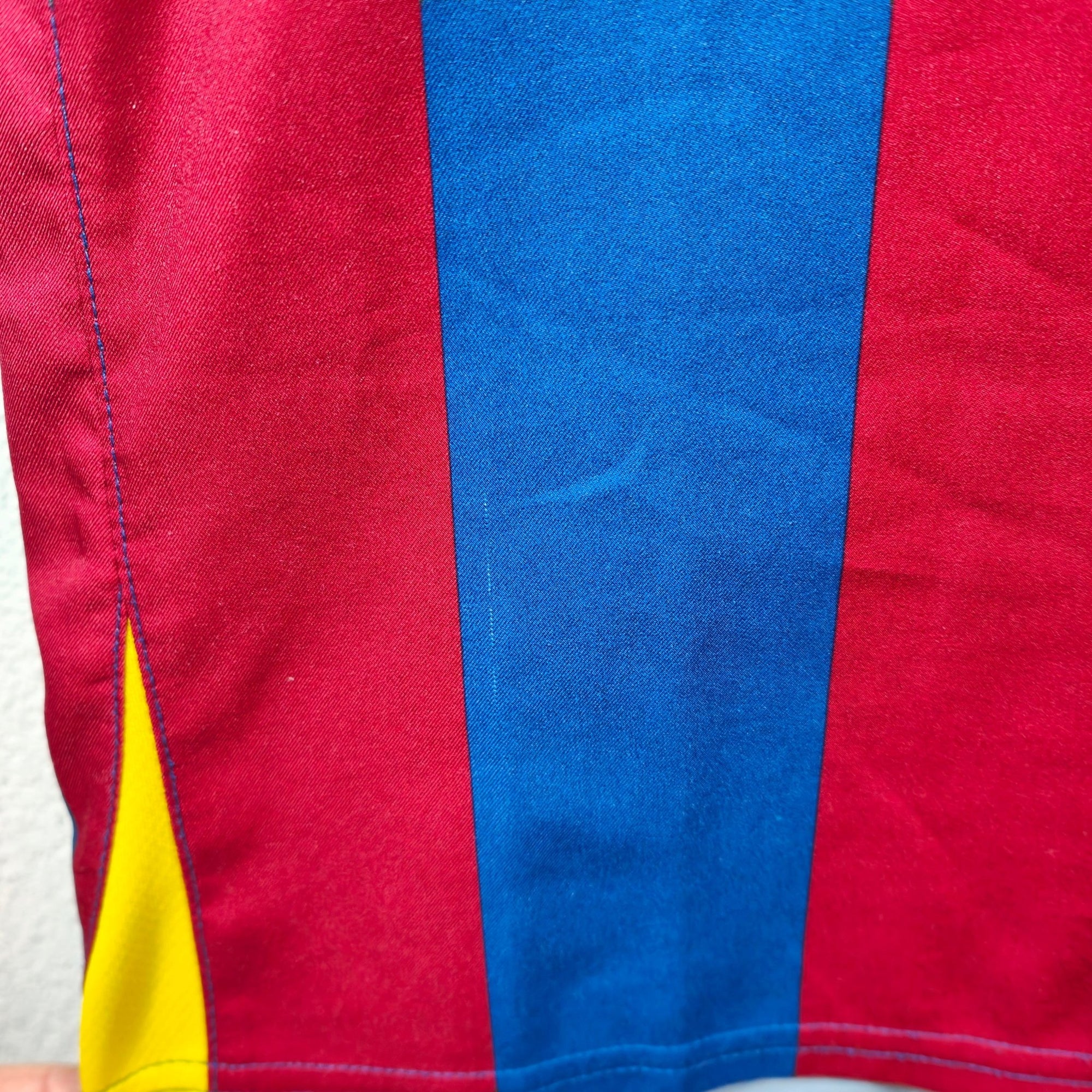 2005 - 06 FC Barcelona Home Shirt Ronaldinho 10 - 9/10 - (S) - Eternal Pitch