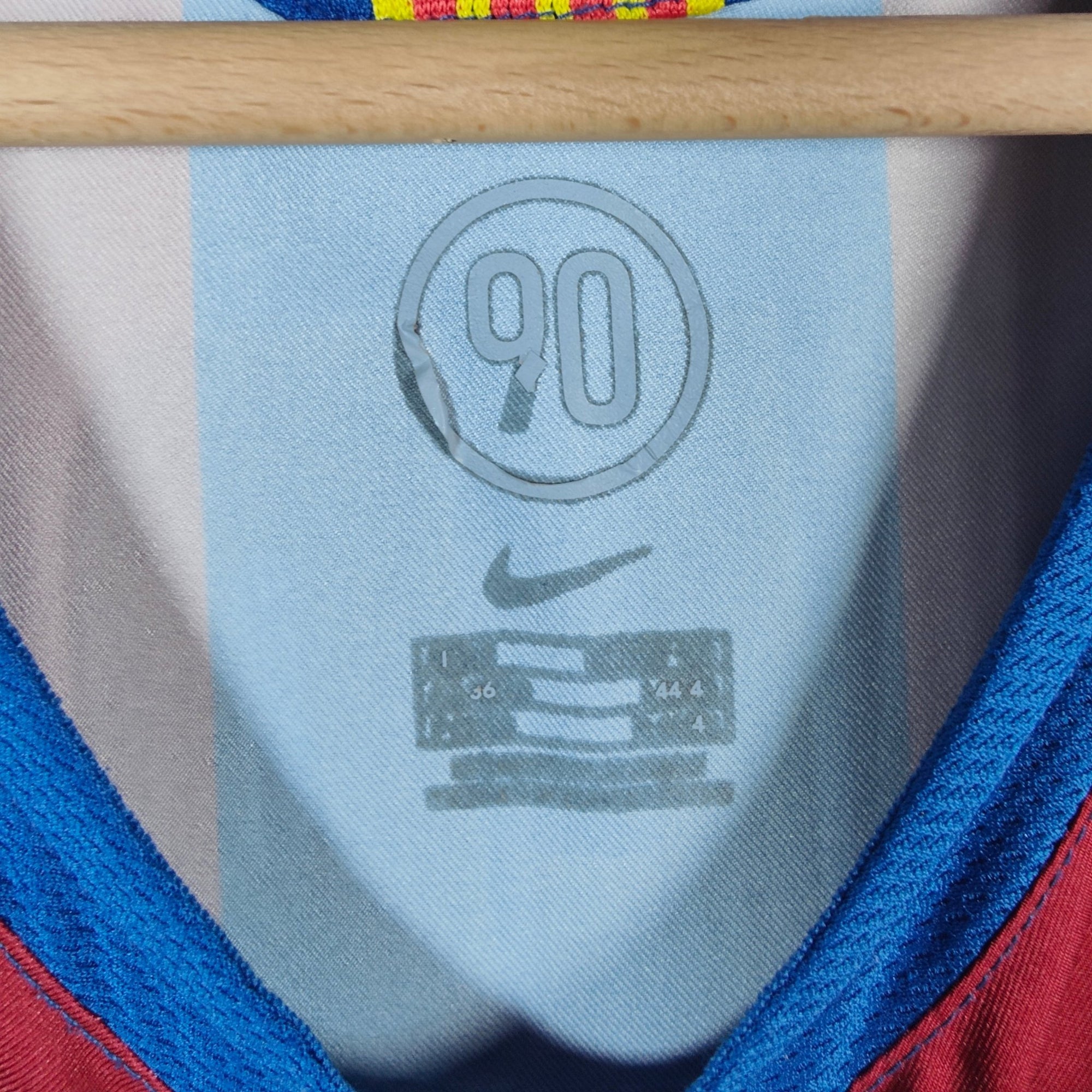 2005 - 06 FC Barcelona Home Shirt Ronaldinho 10 - 9/10 - (S) - Eternal Pitch