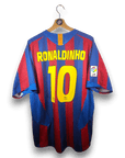 2005 - 06 FC Barcelona Home Shirt Ronaldinho 10 (L) - Eternal Pitch