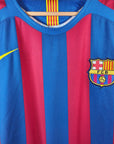 2005 - 06 FC Barcelona Home Shirt Ronaldinho 10 (L) - Eternal Pitch