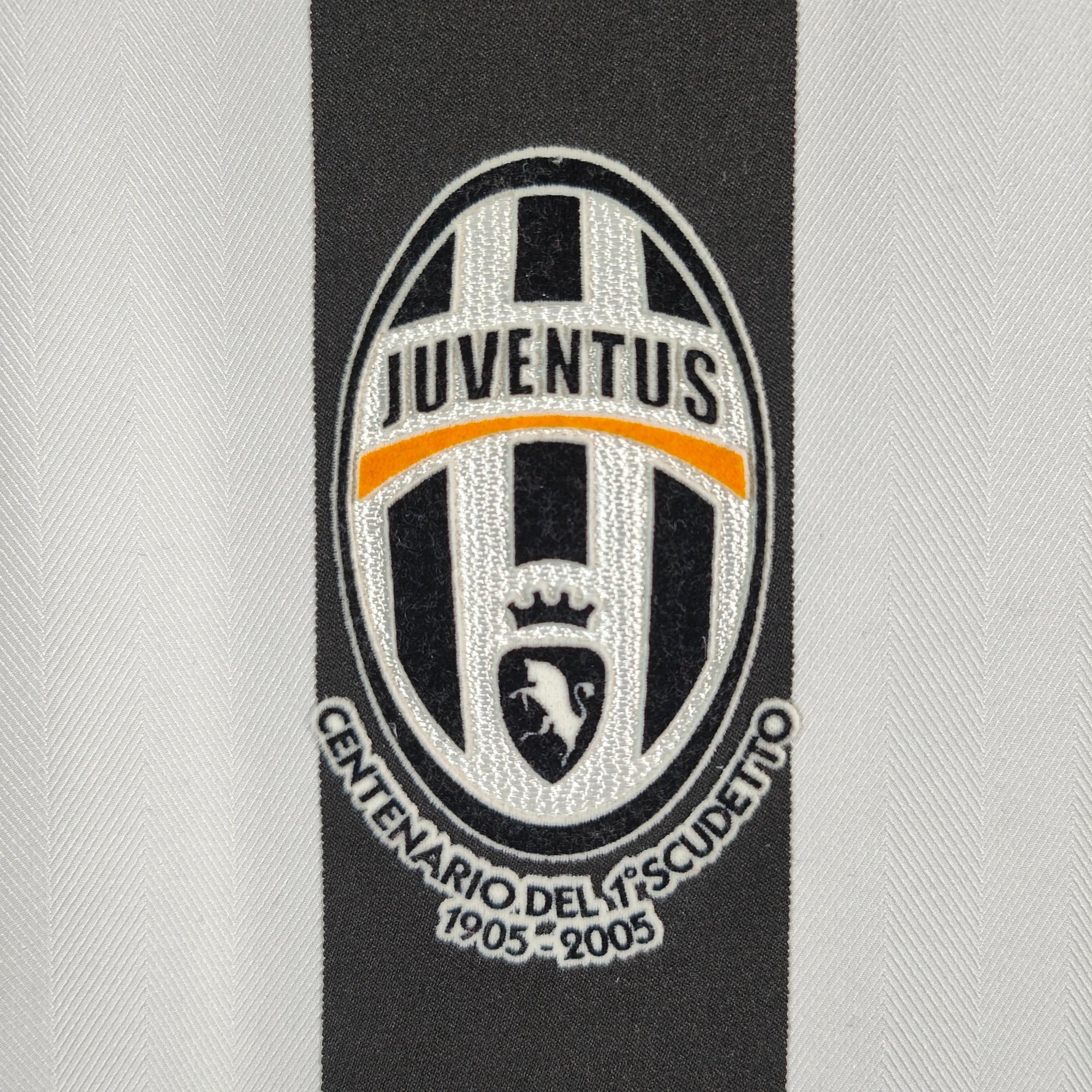 2005 - 06 Juventus Home Shirt Ibrahimovic 9 - 7/10 - (M) - Eternal Pitch