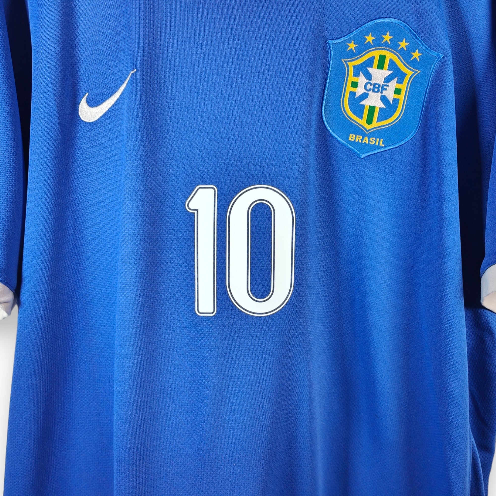 2006 - 07 Brazil Away Shirt Ronaldinho 10 (XL) - Eternal Pitch