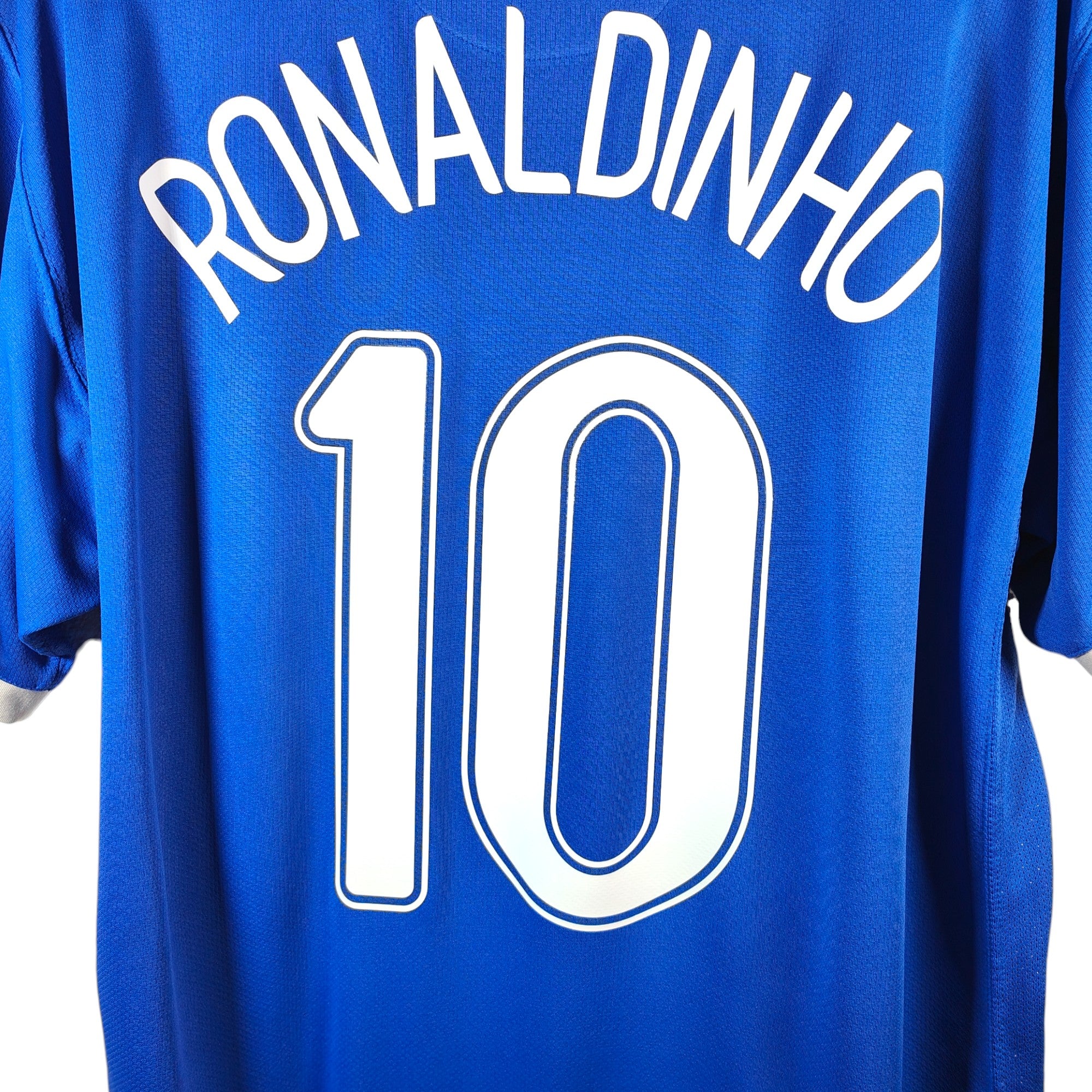 2006 - 07 Brazil Away Shirt Ronaldinho 10 (XL) - Eternal Pitch