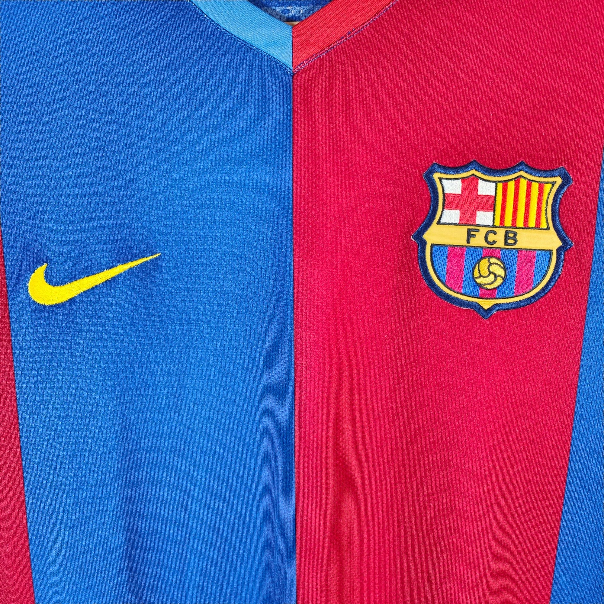 2006 - 07 FC Barcelona Home Shirt Ronaldinho 10 - 8/10 - (L) - Eternal Pitch