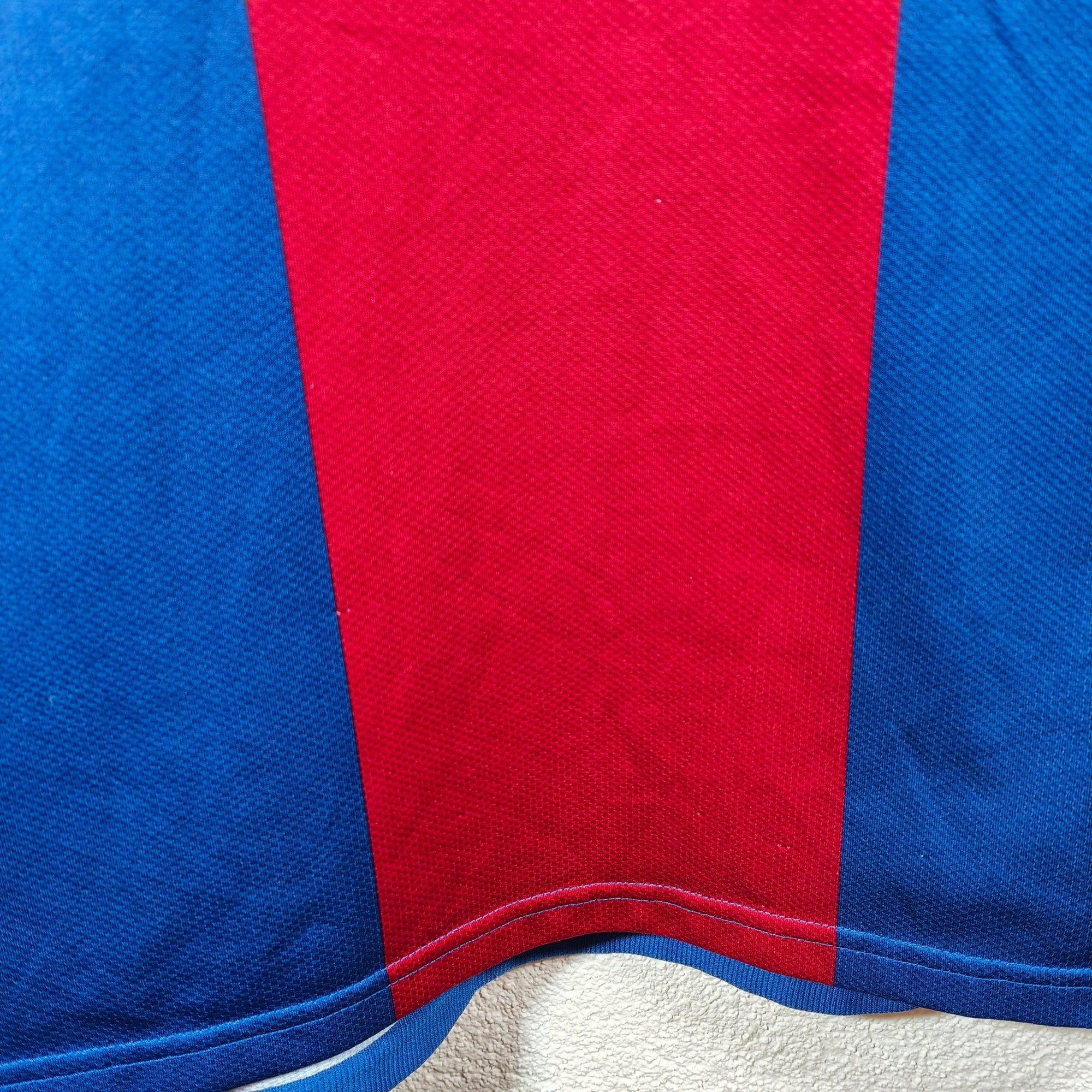 2006 - 07 FC Barcelona Home Shirt Ronaldinho 10 - 8.5/10 - (L) - Eternal Pitch