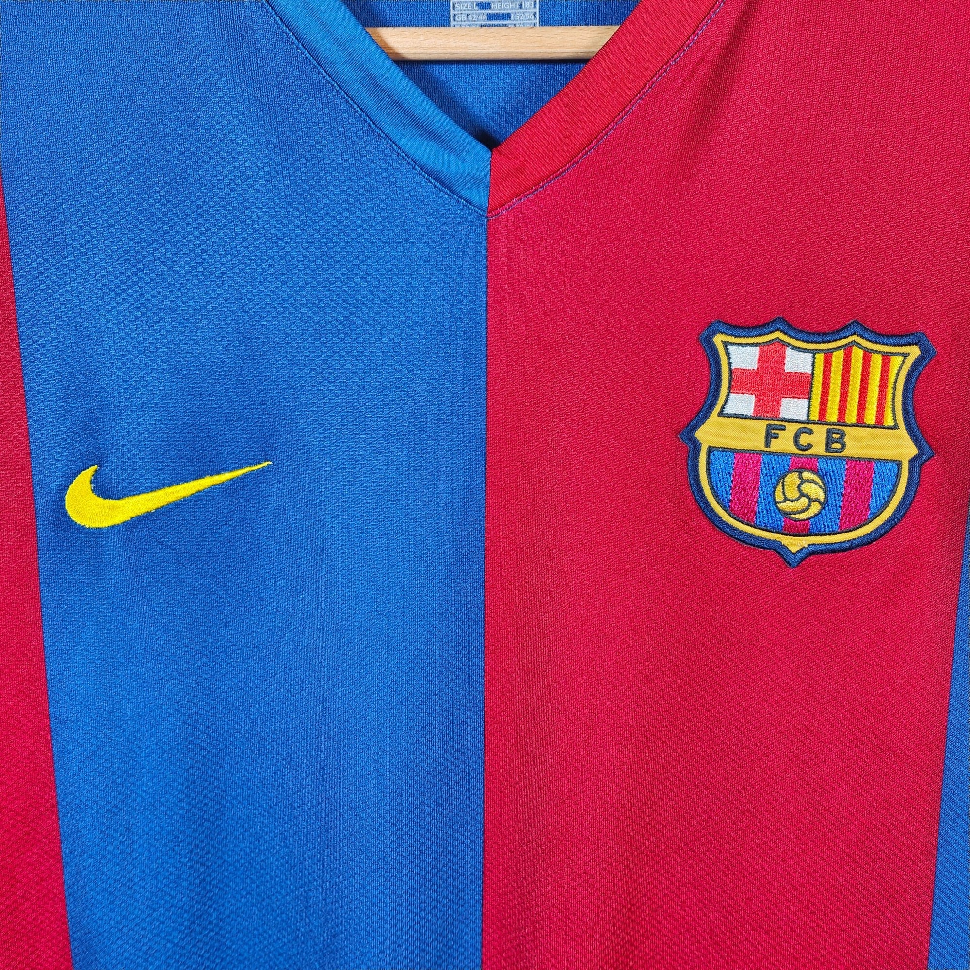 2006 - 07 FC Barcelona Home Shirt Ronaldinho 10 - 8.5/10 - (L) - Eternal Pitch