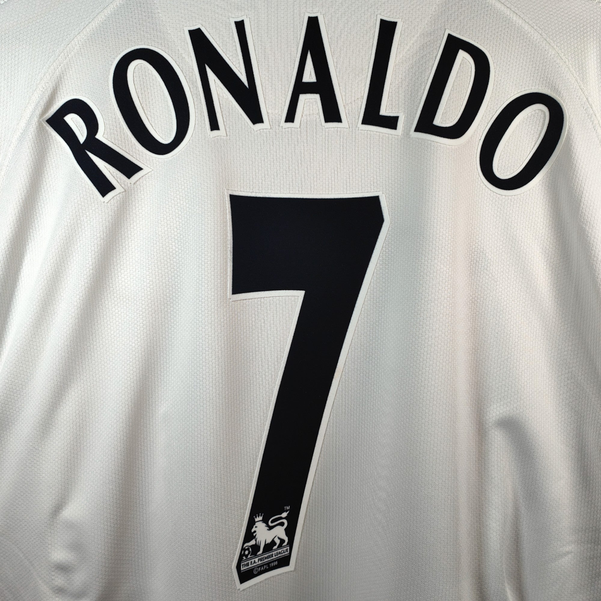 2006 - 07 Manchester United Away Shirt Ronaldo 7 (XL) - Eternal Pitch