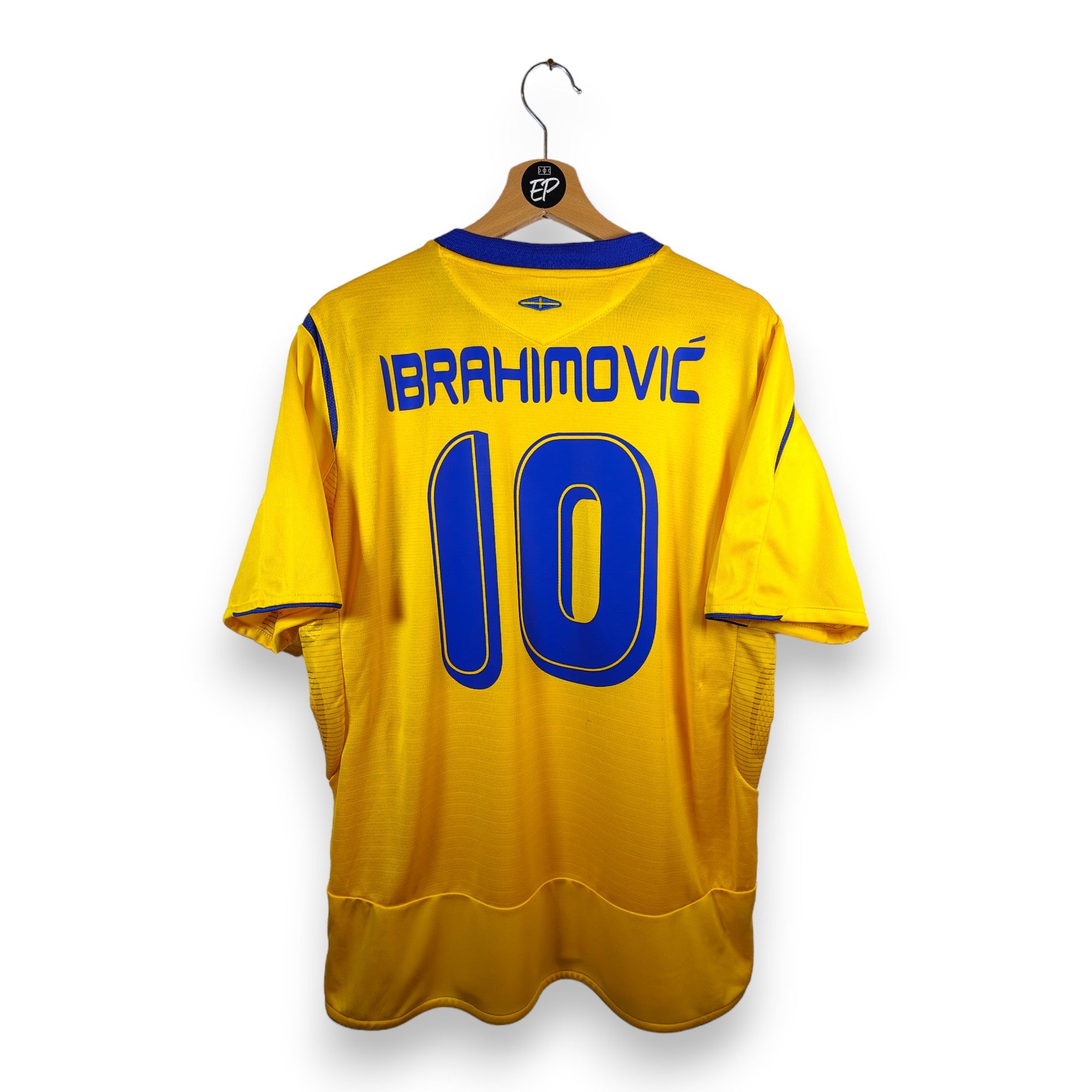 2006 - 07 Sweden Home Shirt Ibrahimovic 11 (L) - Eternal Pitch