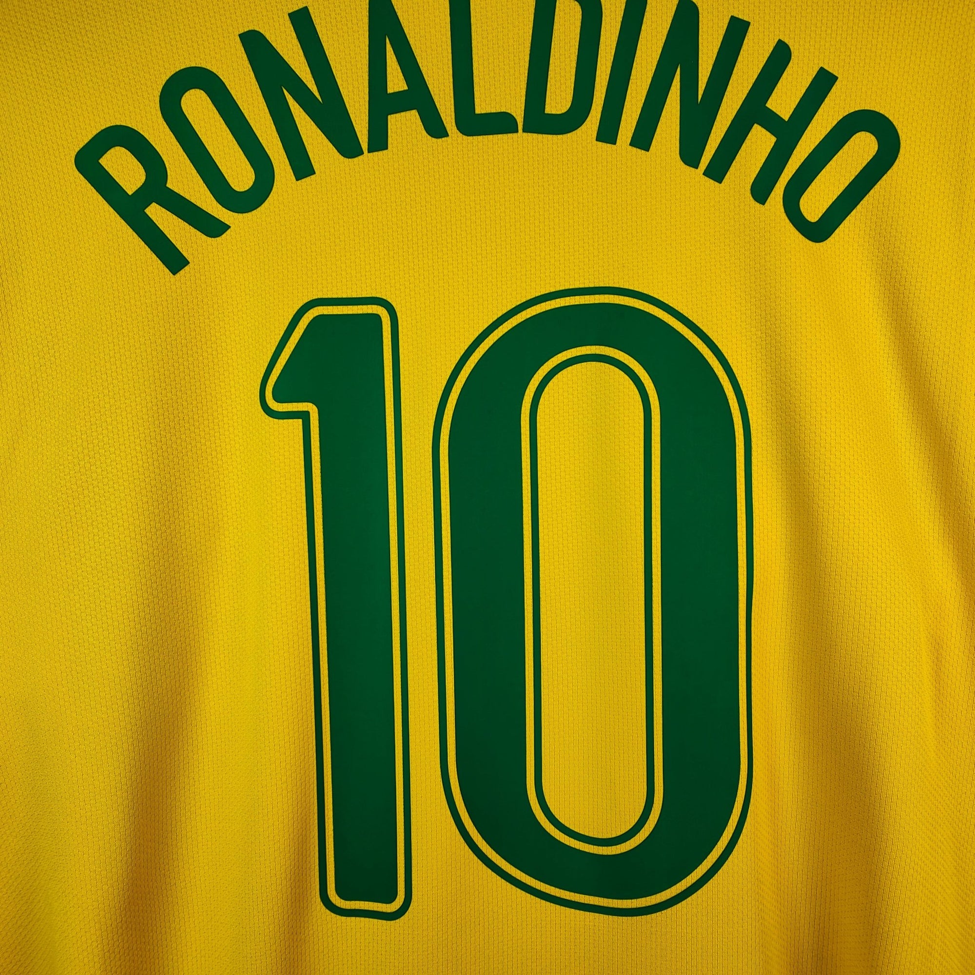 2006 - 08 Brazil Home Shirt Ronaldinho 10 - 8/10 - (L) - Eternal Pitch