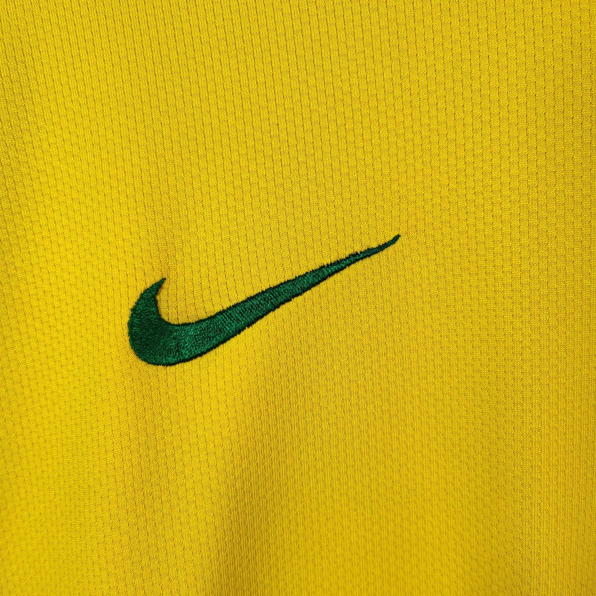 2006 - 08 Brazil Home Shirt Ronaldinho 10 - 8/10 - (L) - Eternal Pitch