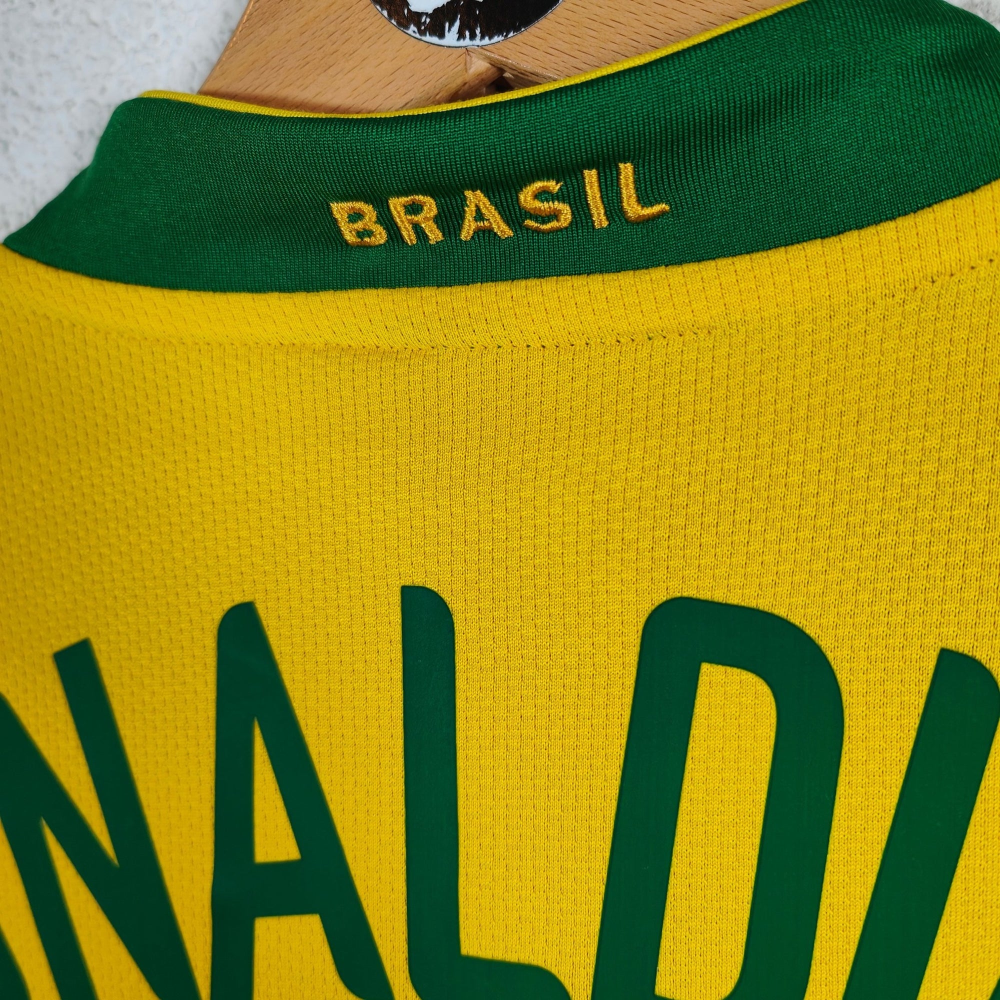 2006 - 08 Brazil Home Shirt Ronaldinho 10 - 8.5/10 - (XL) - Eternal Pitch
