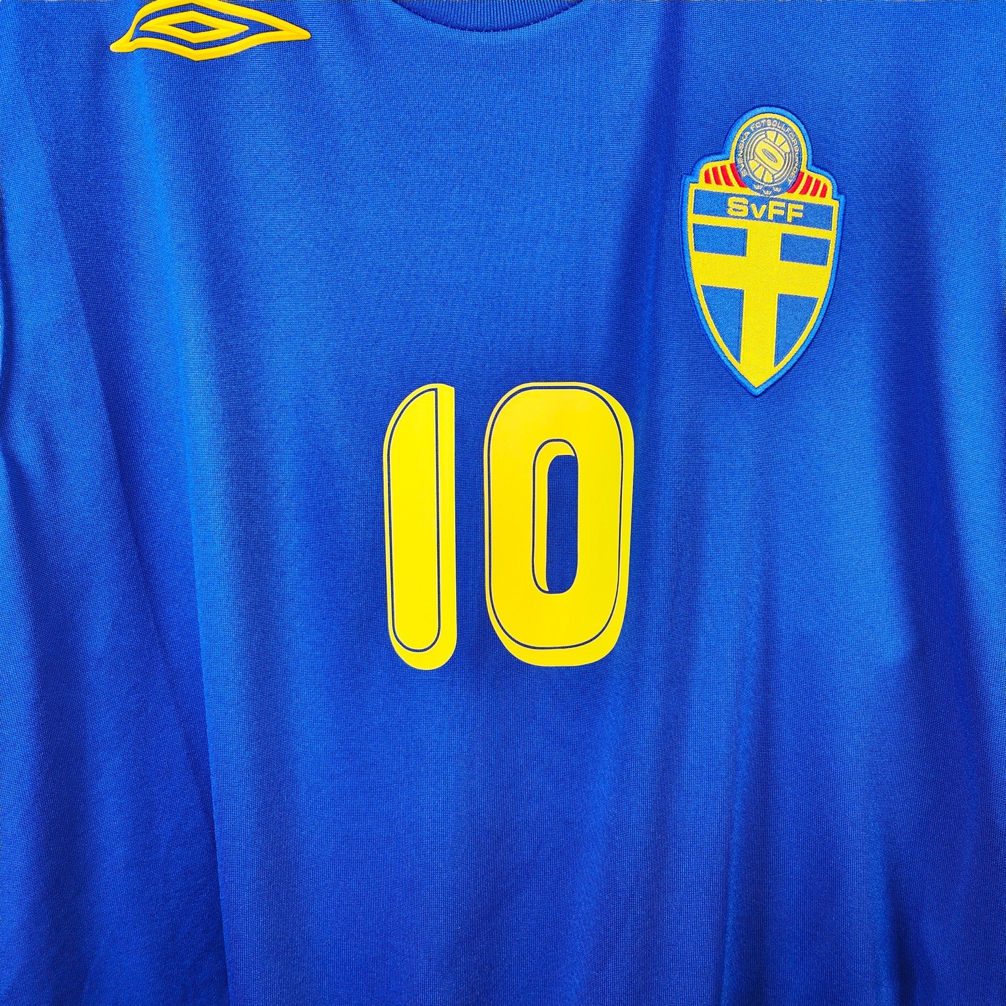 2006 - 08 Sweden Away Shirt Ibrahimovic 10 - 9.5/10 - (M) - Eternal Pitch