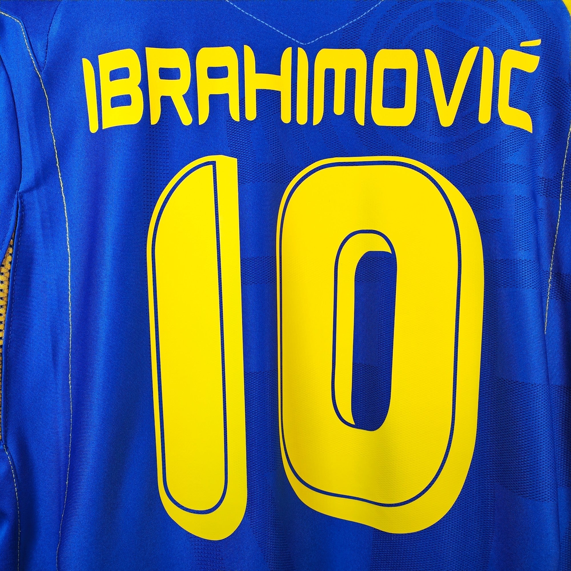 2006 - 08 Sweden Away Shirt Ibrahimovic 10 - 9.5/10 - (M) - Eternal Pitch