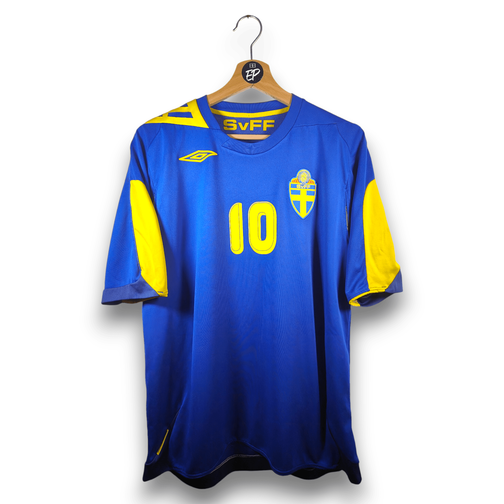 2006 - 08 Sweden Away Shirt Ibrahimovic 10 (L) - Eternal Pitch