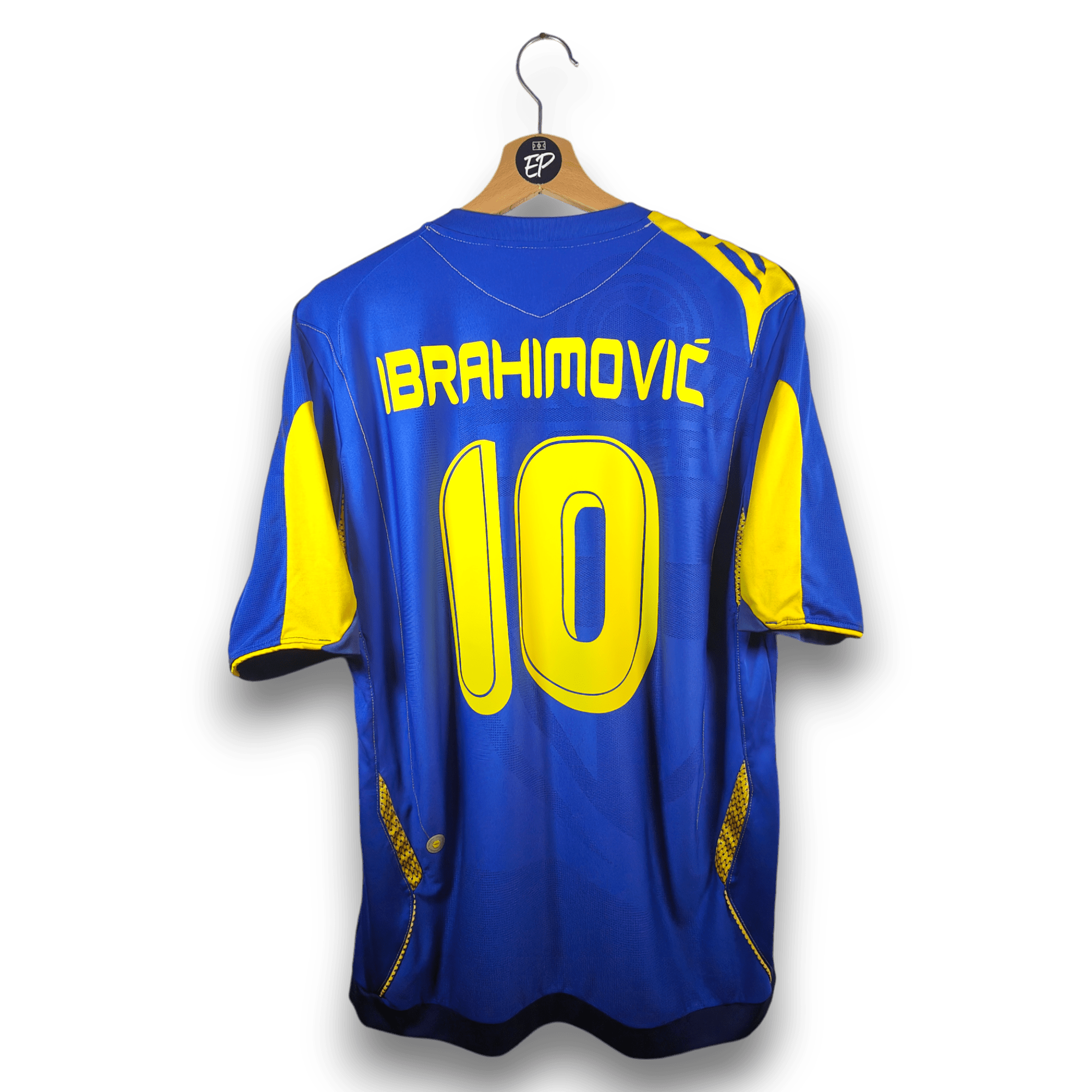 2006 - 08 Sweden Away Shirt Ibrahimovic 10 (L) - Eternal Pitch
