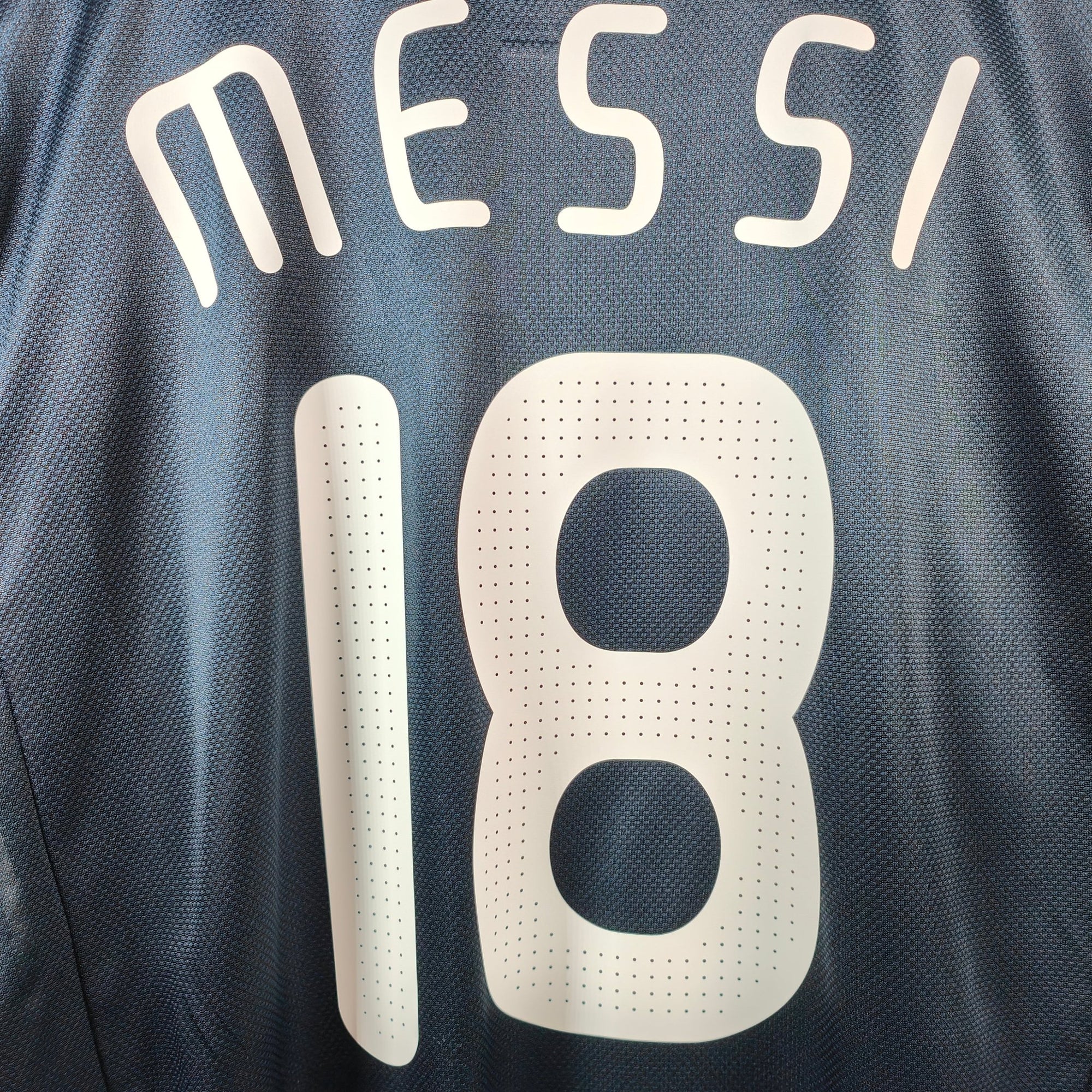 2007 - 08 Argentina Away Shirt Messi 18 (L) - Eternal Pitch