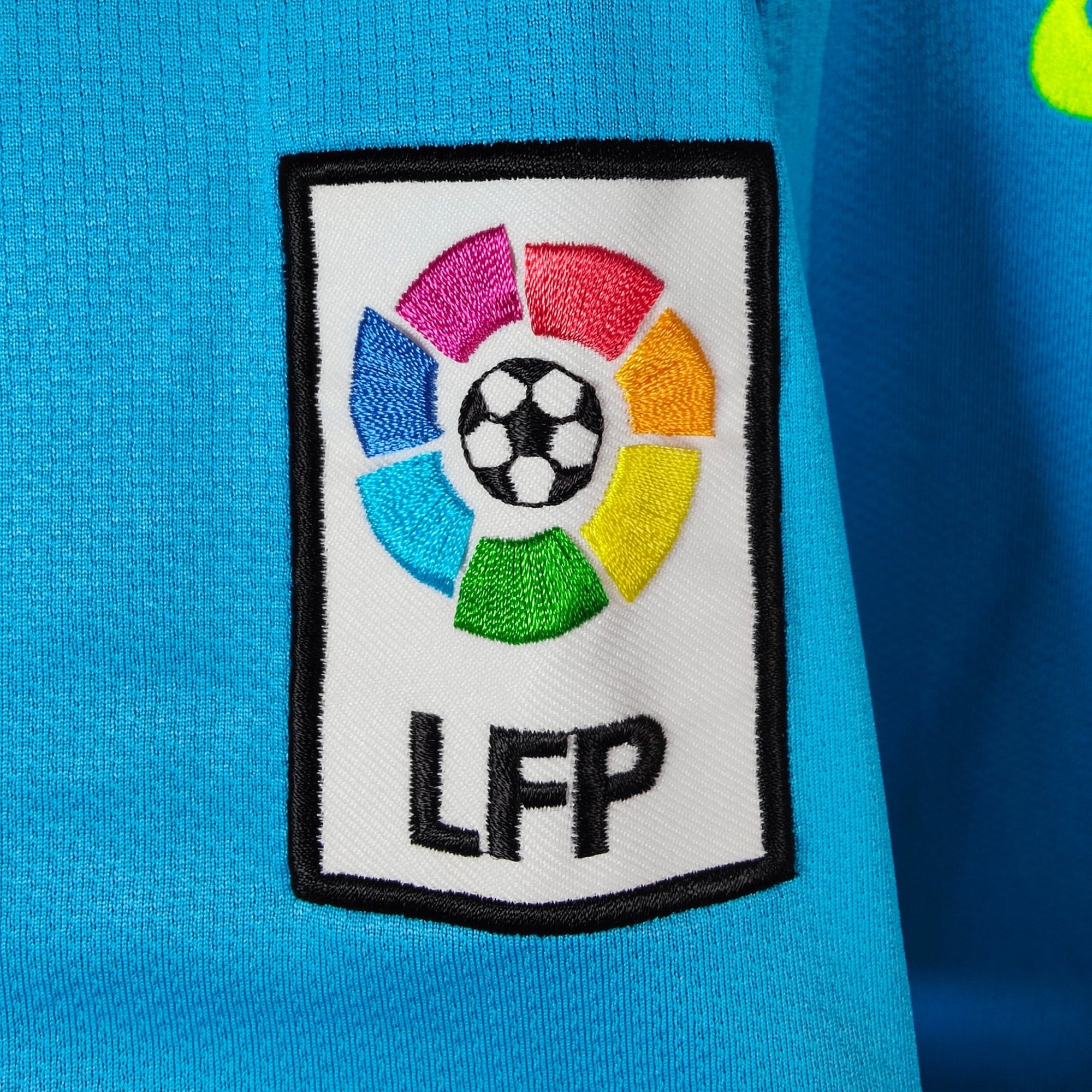 2007 - 08 FC Barcelona Away Shirt Messi 19 - 9/10 - (M) - Eternal Pitch
