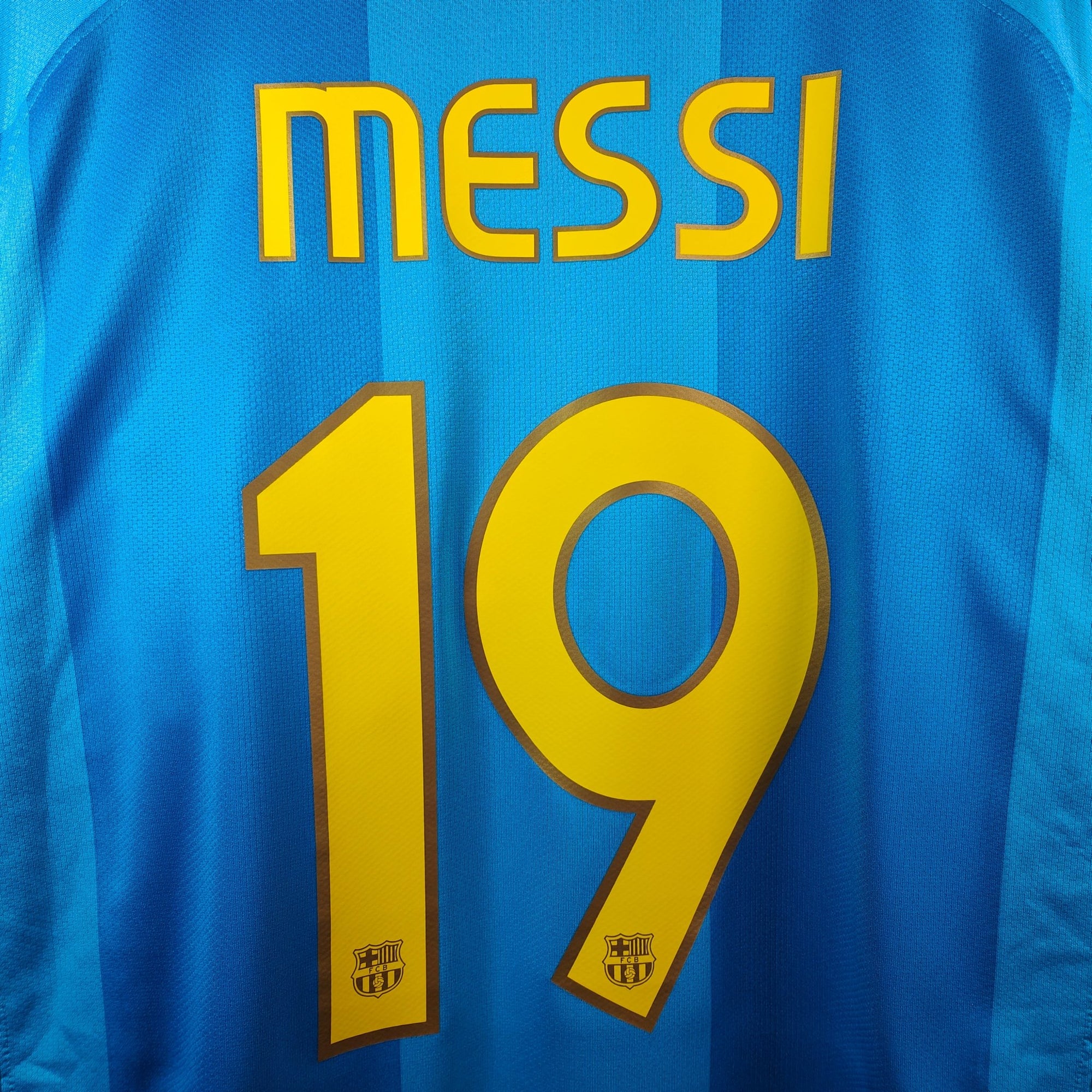 2007 - 08 FC Barcelona Away Shirt Messi 19 (L) - Eternal Pitch