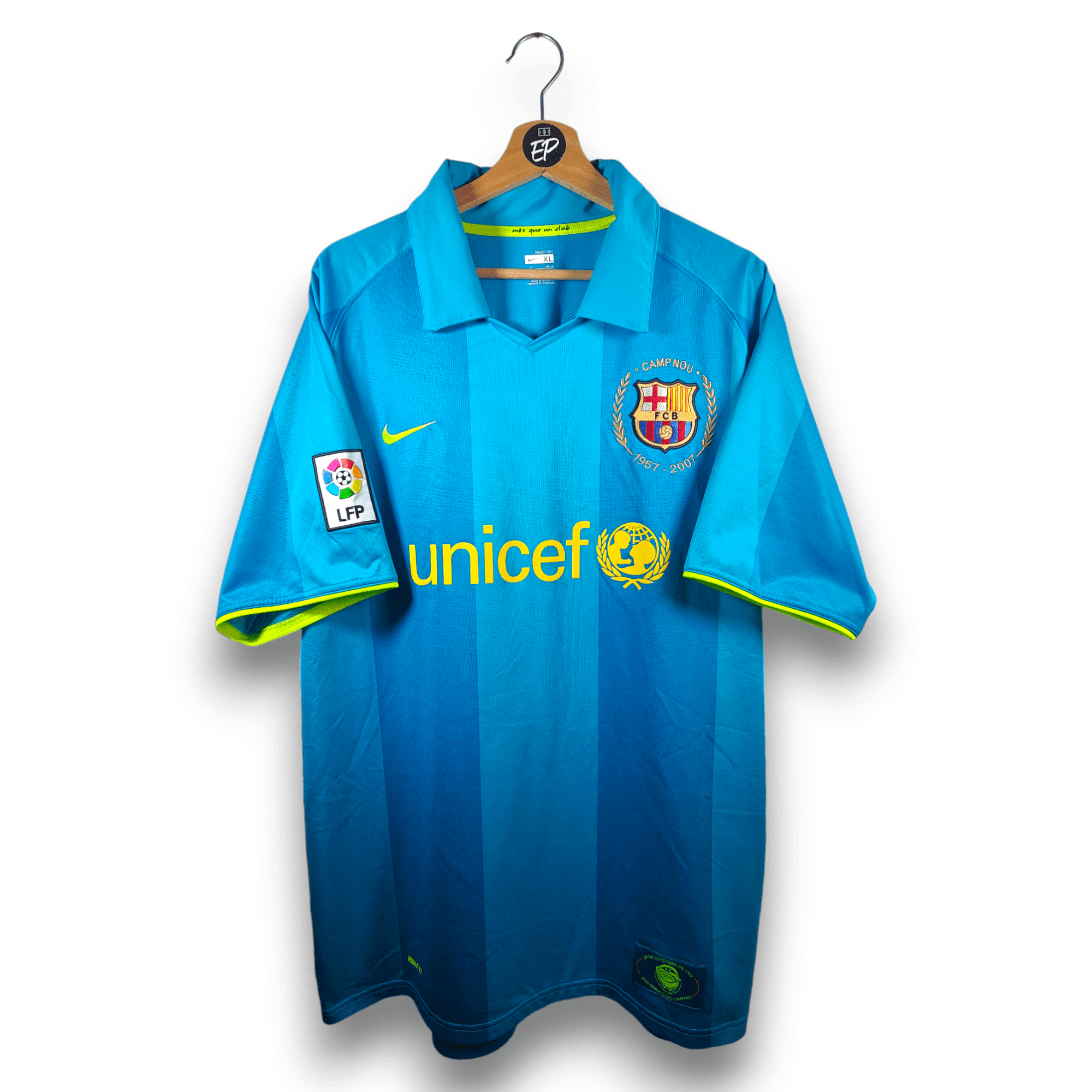 2007 - 08 FC Barcelona Away Shirt Ronaldinho 10 (XL) - Eternal Pitch