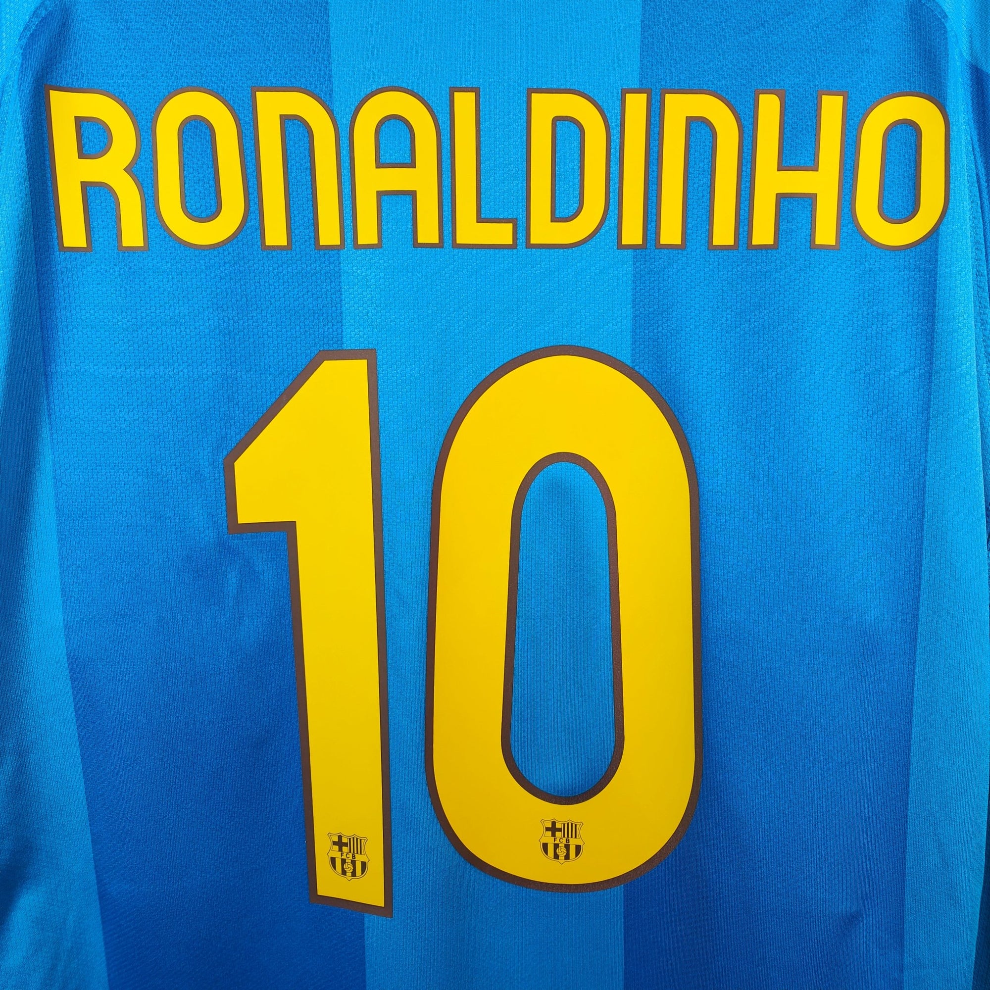 2007 - 08 FC Barcelona Away Shirt Ronaldinho  - 9.5/10 - (XL) - Eternal Pitch