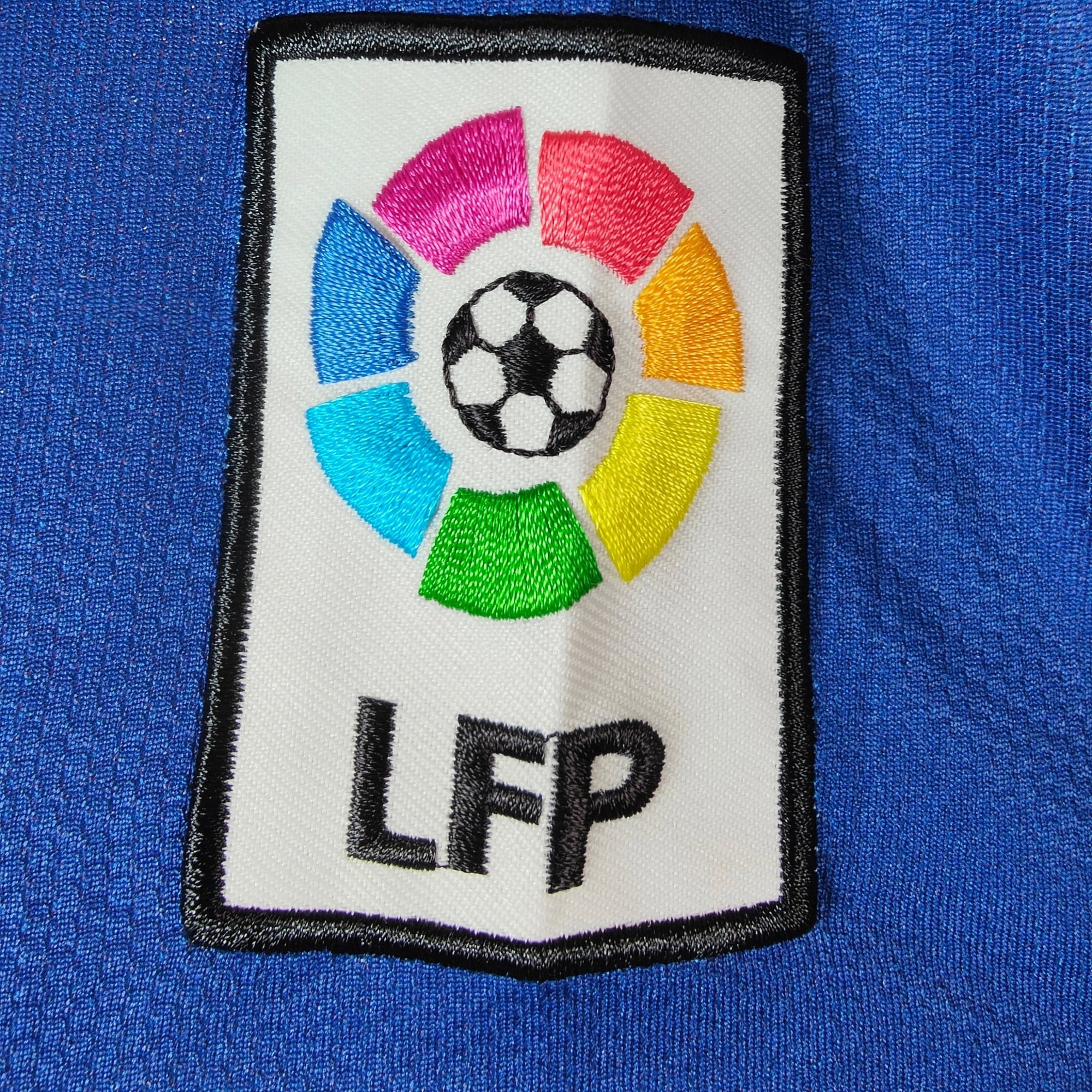 2007 - 08 FC Barcelona Home Shirt Messi 19 - 8.5/10 - (S) - Eternal Pitch
