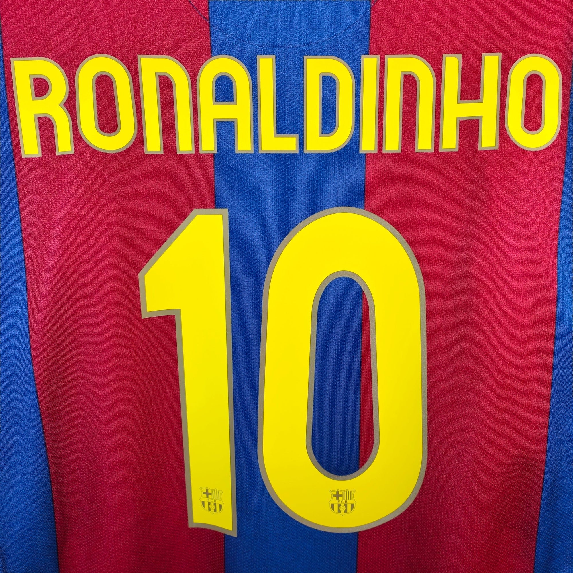 2007 - 08 FC Barcelona Home Shirt Ronaldinho 10 - 9/10 - (L) - Eternal Pitch