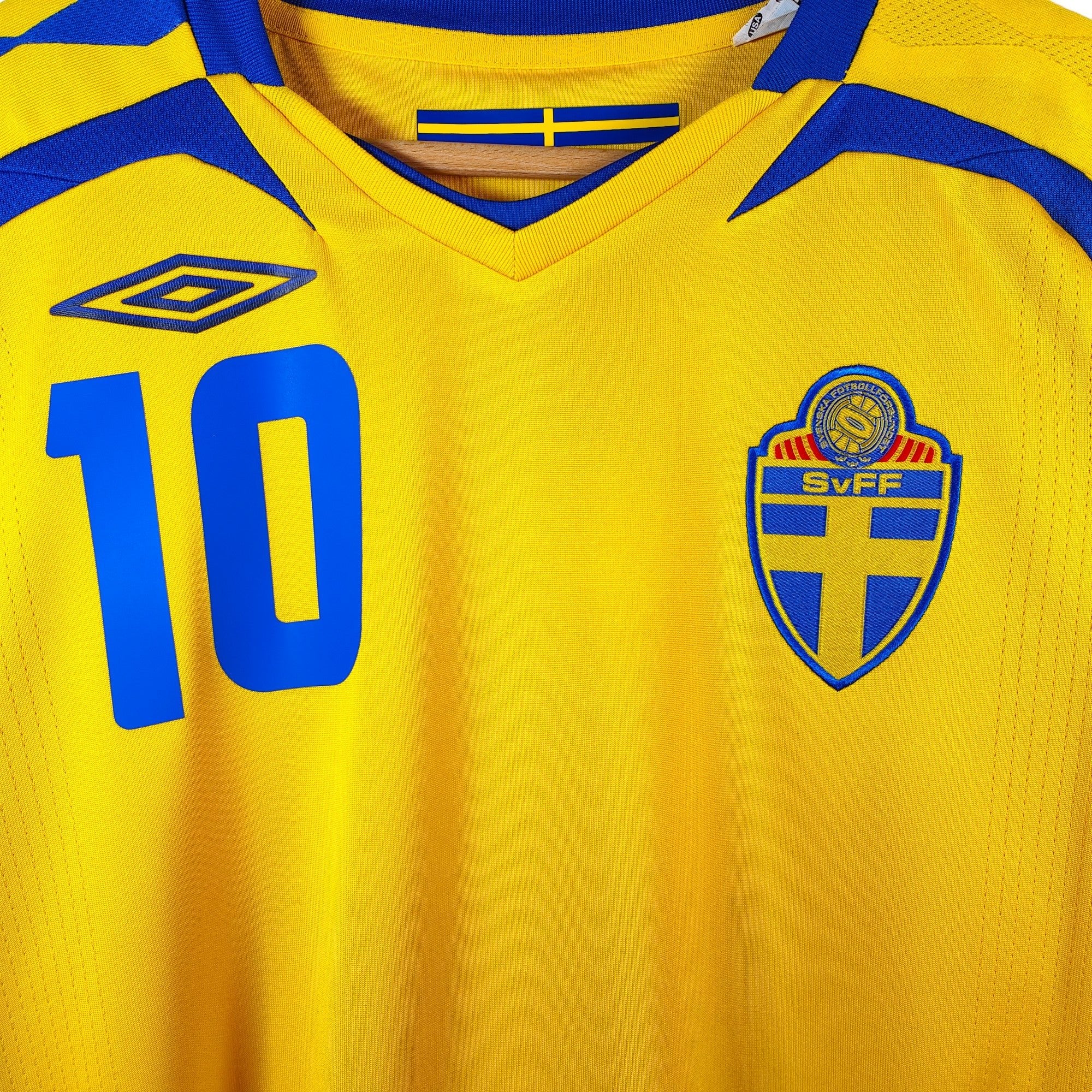 2007 - 09 Sweden Home Shirt Ibrahimovic 10 (M) - Eternal Pitch
