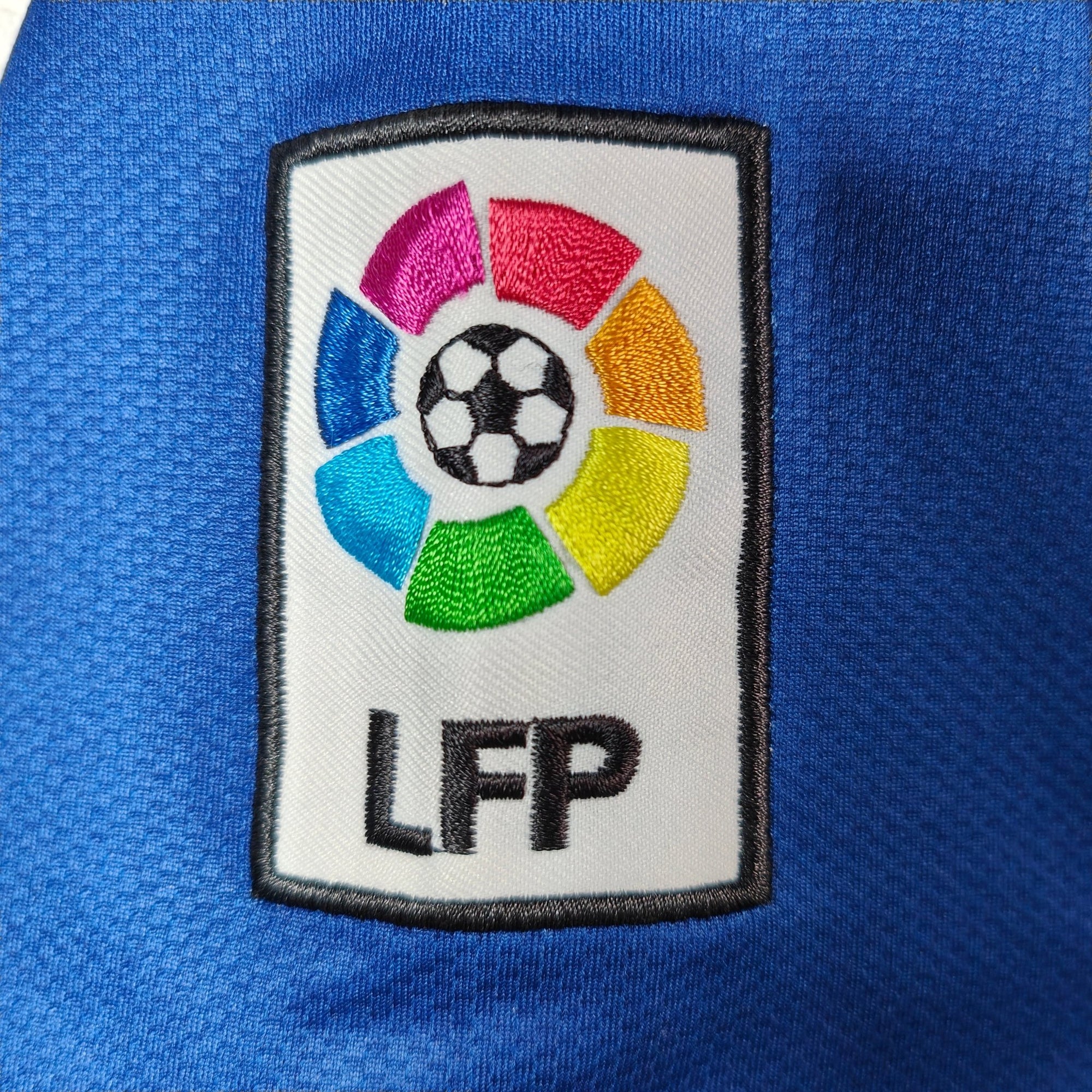 2008 - 09 FC Barcelona Home Shirt Eto'o 9 (M) - Eternal Pitch