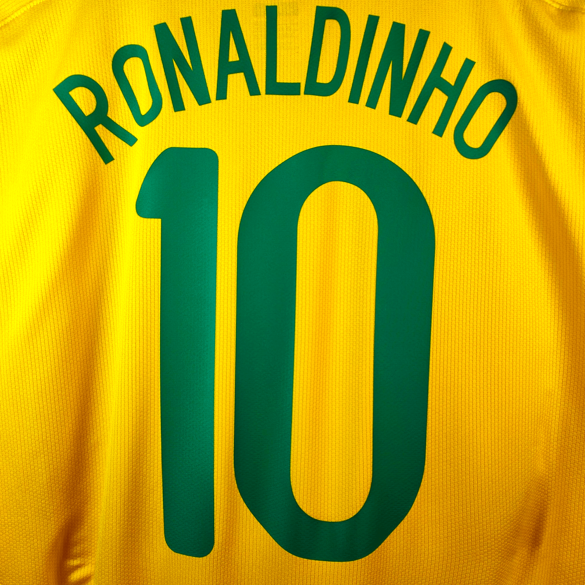 2008 - 10 Brazil Home Shirt Ronaldinho 10 (L) - Eternal Pitch