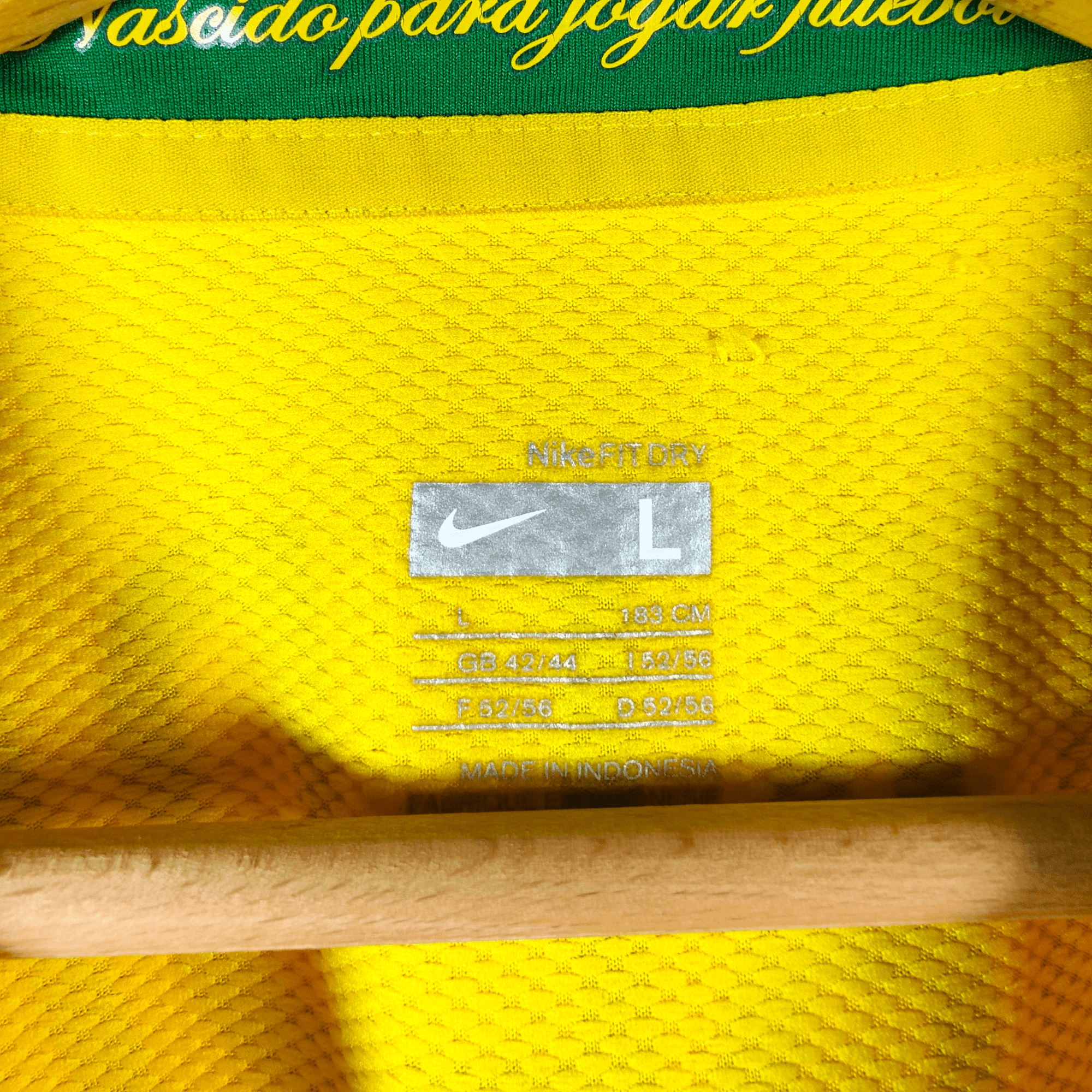 2008 - 10 Brazil Home Shirt Ronaldinho 10 (L) - Eternal Pitch