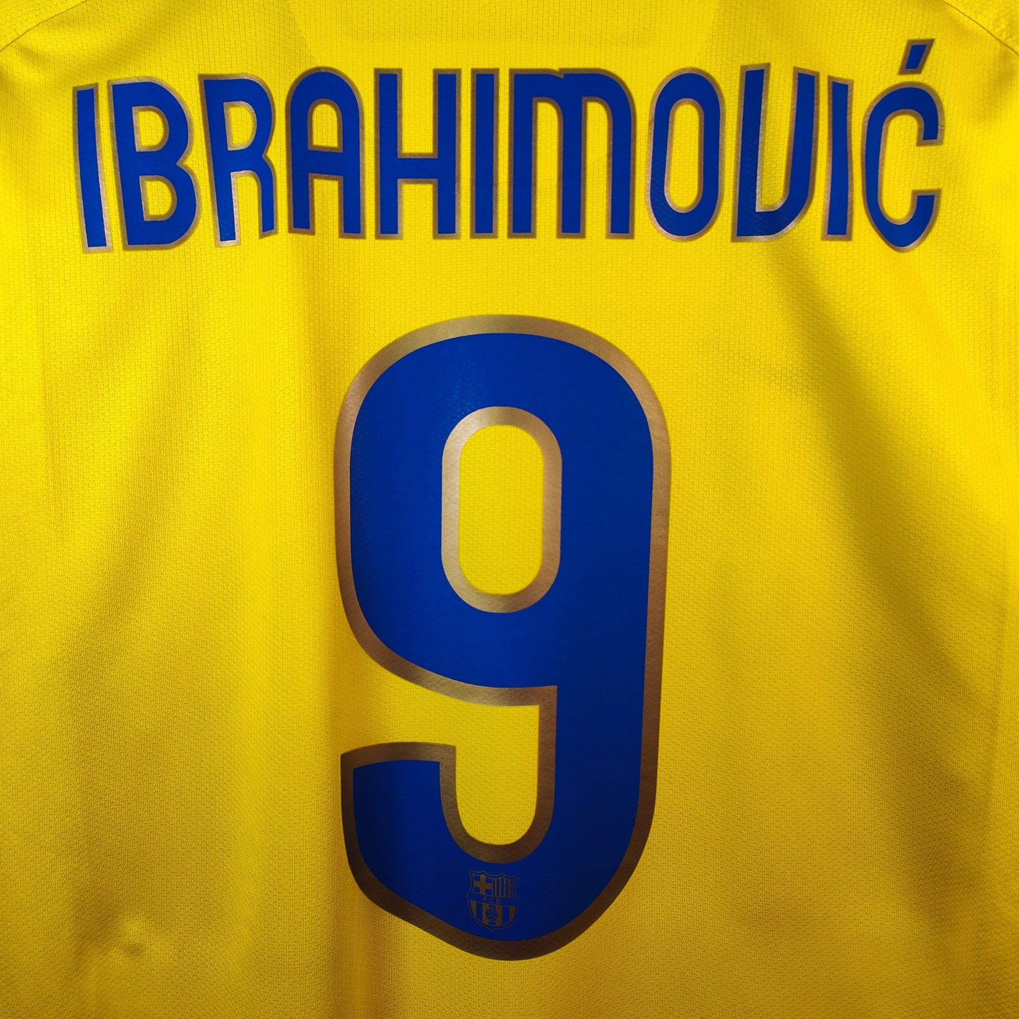 2008 - 10 FC Barcelona Away Shirt Ibrahimovic 9 - 9.5/10 - (M) - Eternal Pitch