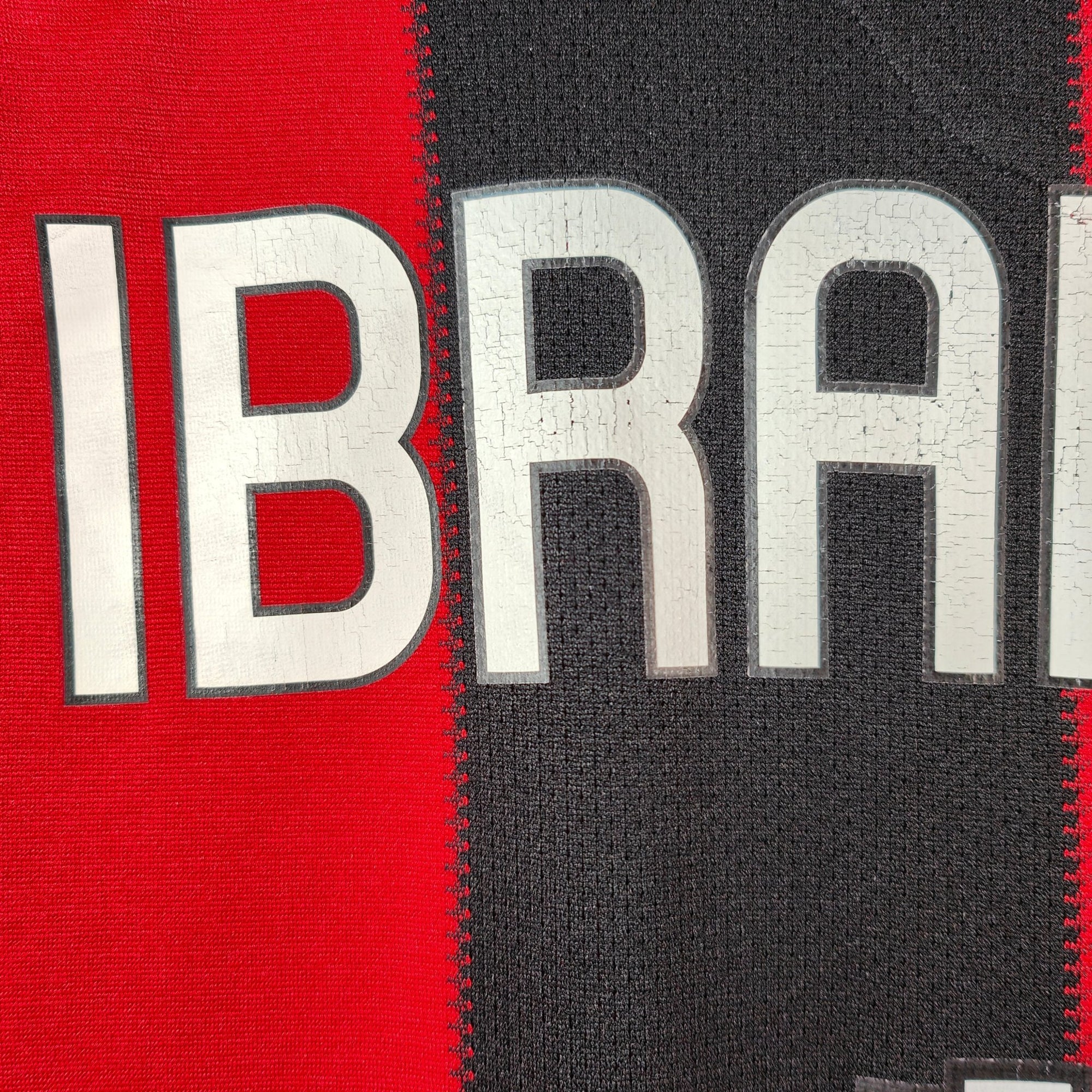 2010 - 11 AC Milan Home Shirt Ibrahimovic 11 (XL) - Eternal Pitch