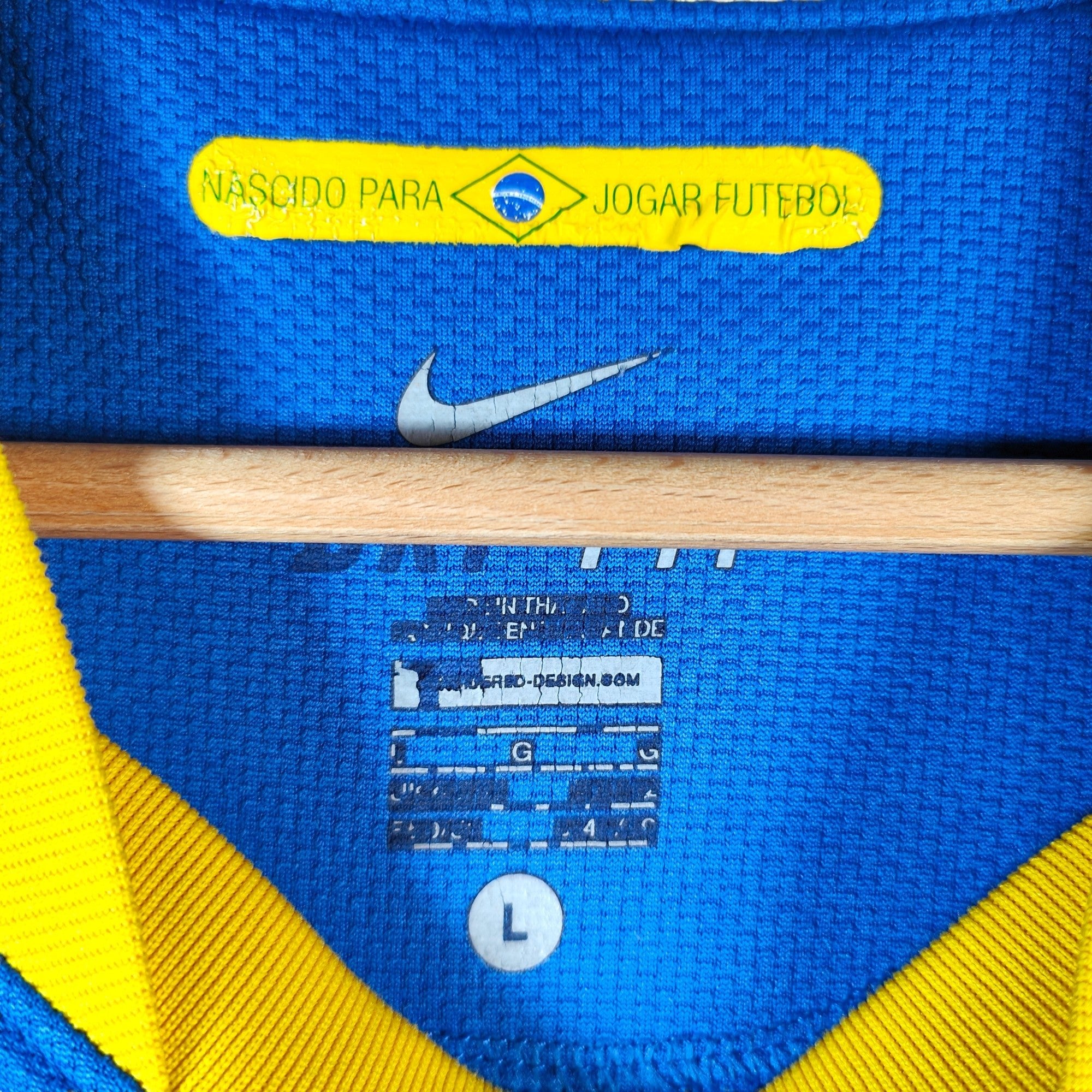2010 - 11 Brazil Away Shirt Kaka 10 (L) - Eternal Pitch