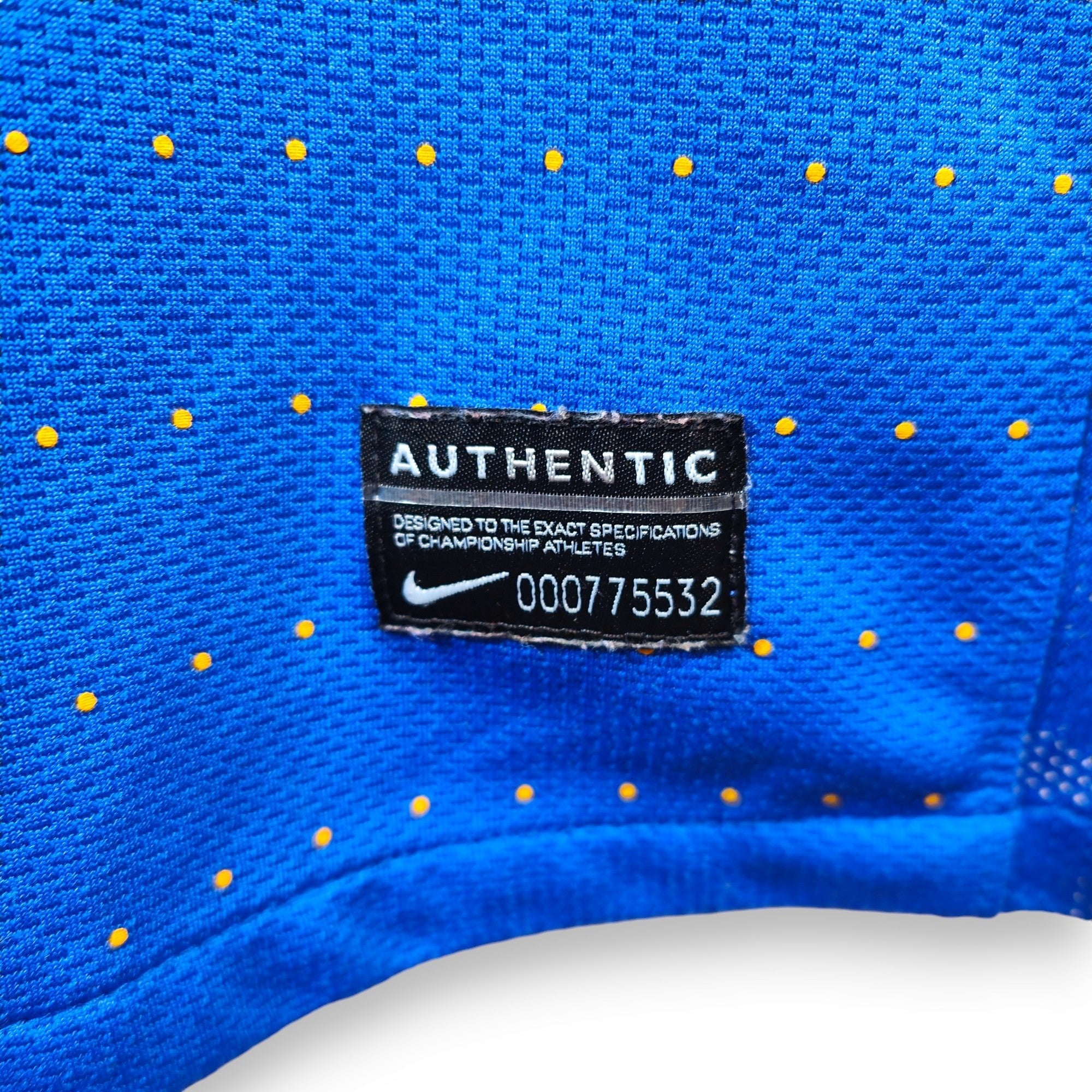 2010 - 11 Brazil Away Shirt Kaka 10 (L) - Eternal Pitch