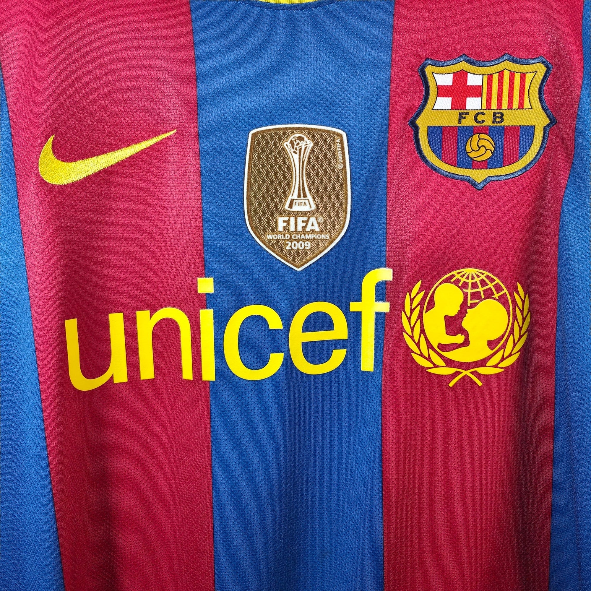 2010 - 11 FC Barcelona Home Shirt Messi 10 (XL) - Eternal Pitch