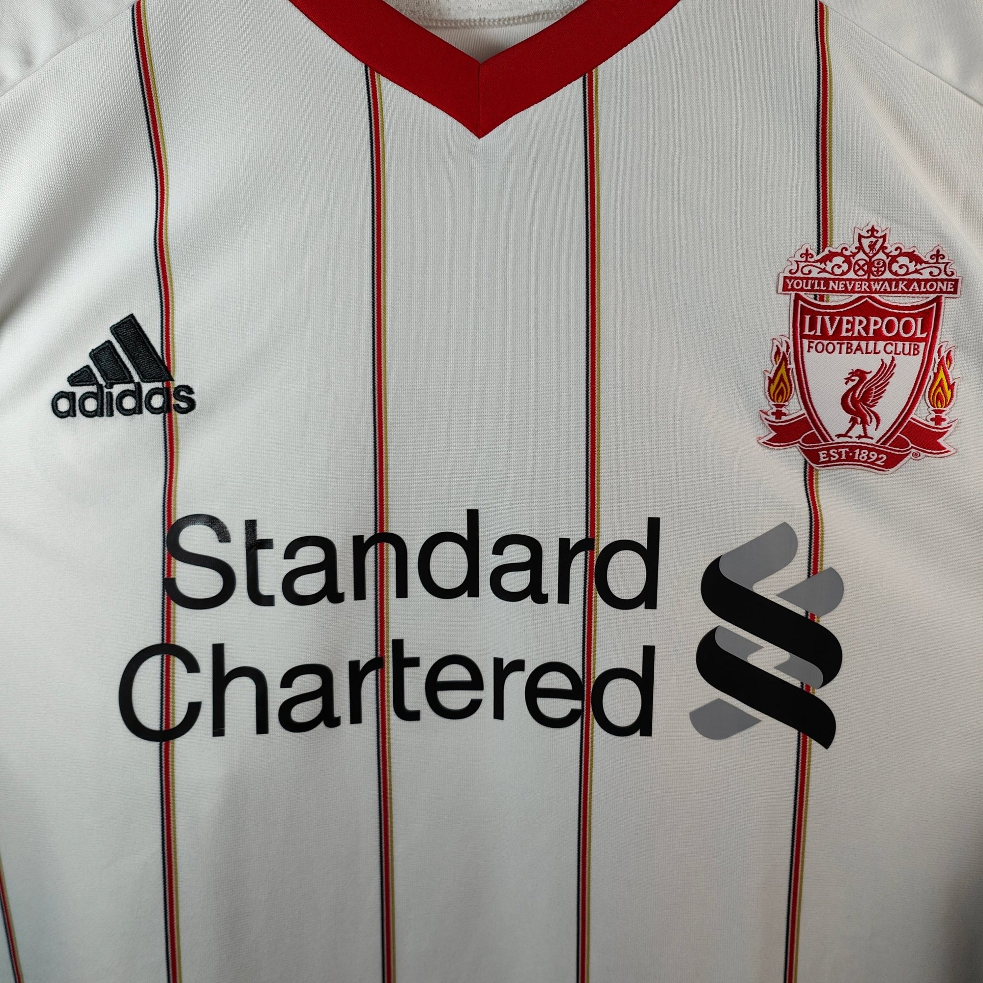 2010 - 11 Liverpool Away Shirt Gerrard 8 (XL) - Eternal Pitch