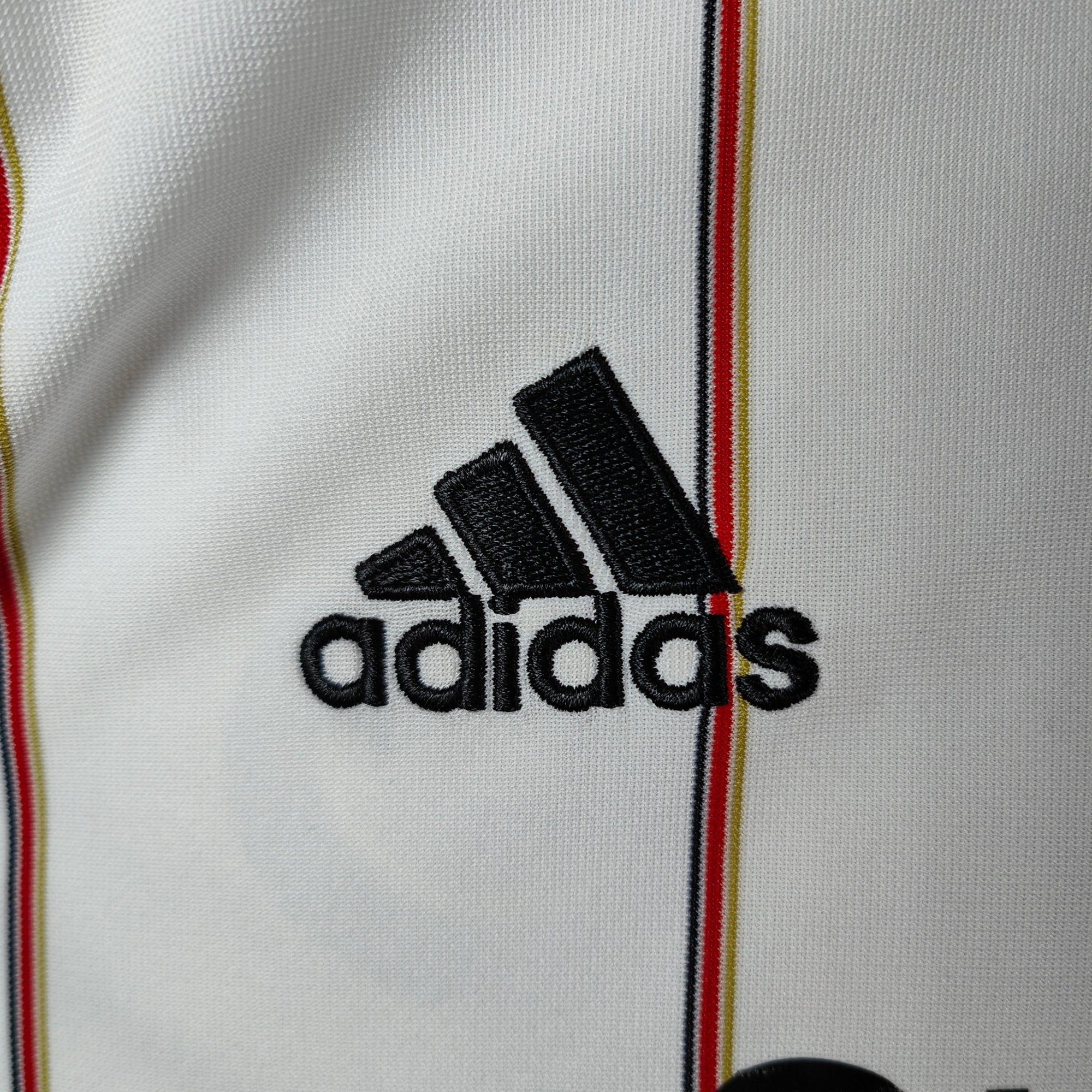 2010 - 11 Liverpool Away Shirt Gerrard 8 (XL) - Eternal Pitch