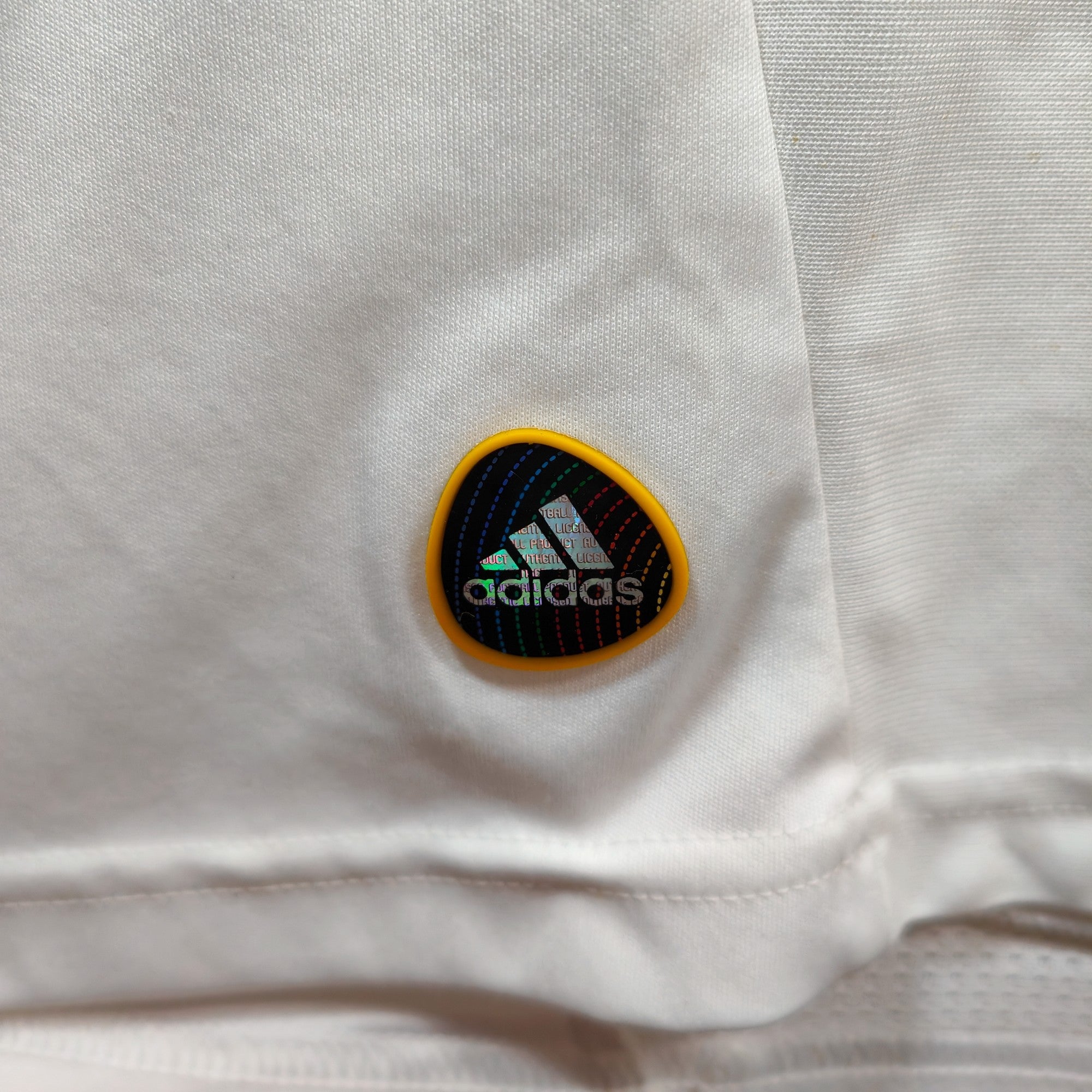 2010 - 11 Liverpool Away Shirt Suarez 7 (L) - Eternal Pitch